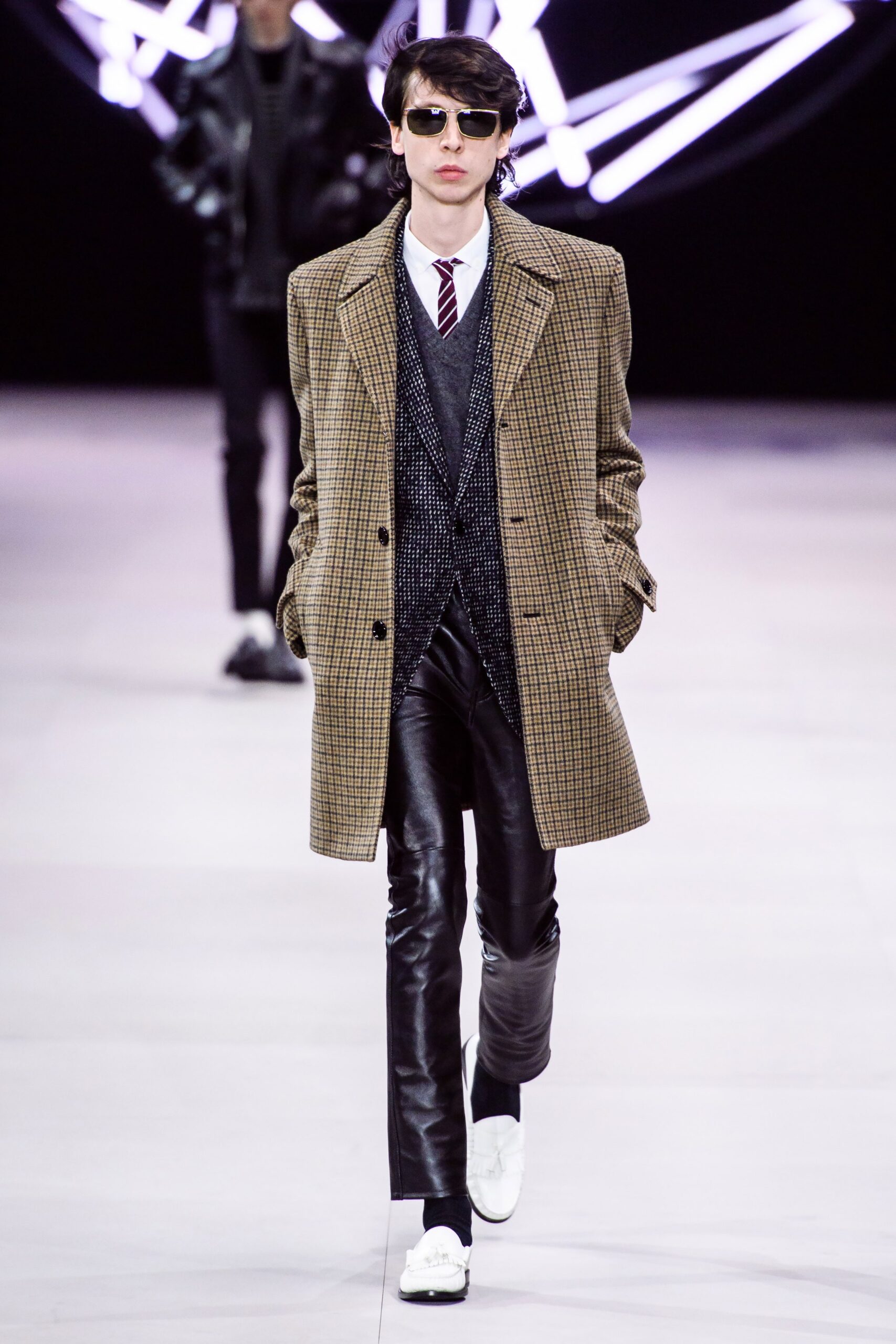 Celine F/W 19 Menswear Look 360
