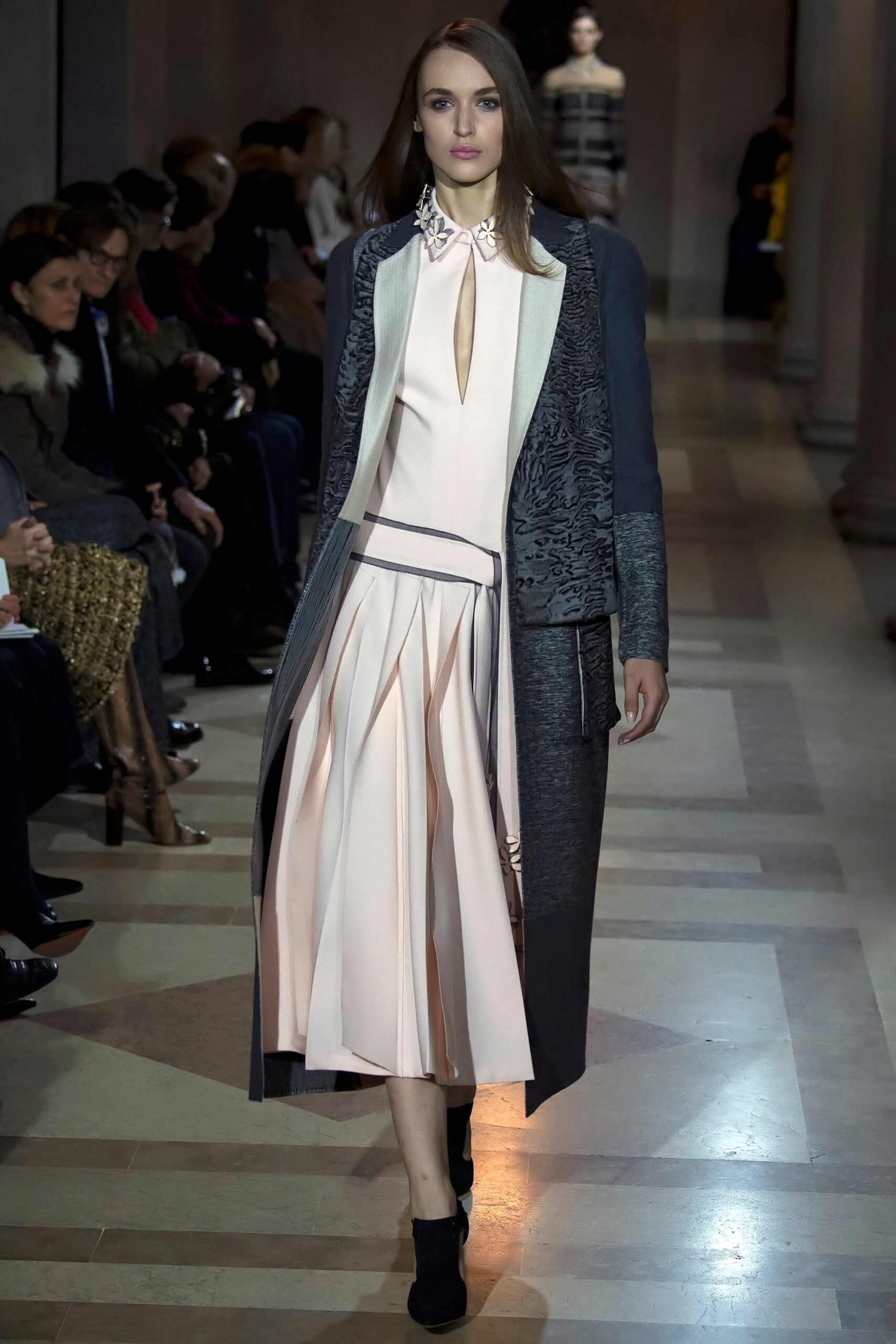 Carolina Herrera F/W 16 Look 153