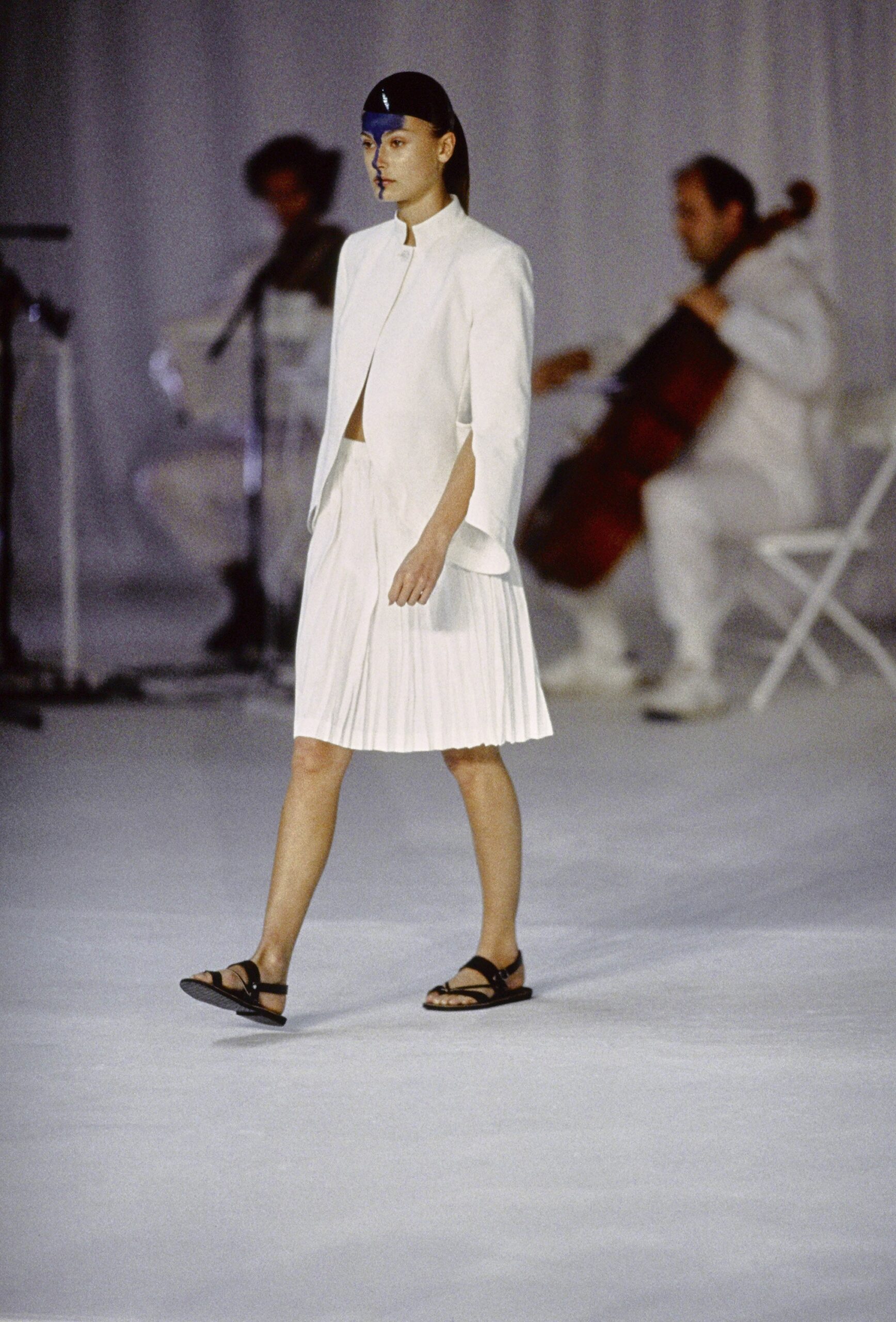 Chalayan S/S 98 Look 43