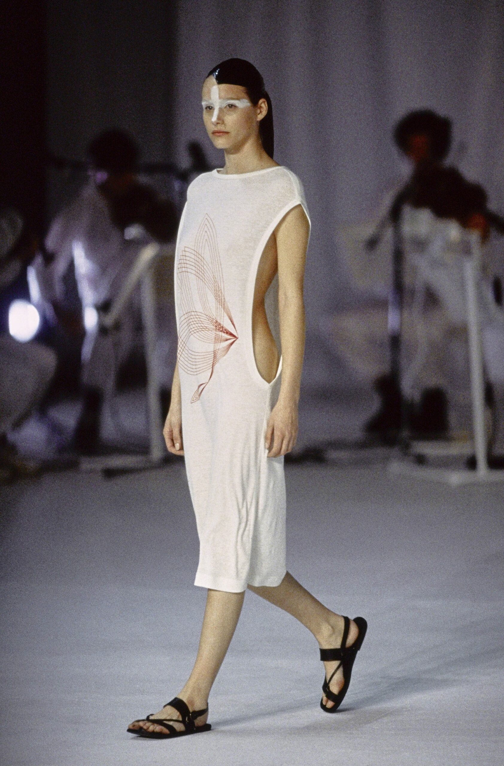 Chalayan S/S 98 Look 53