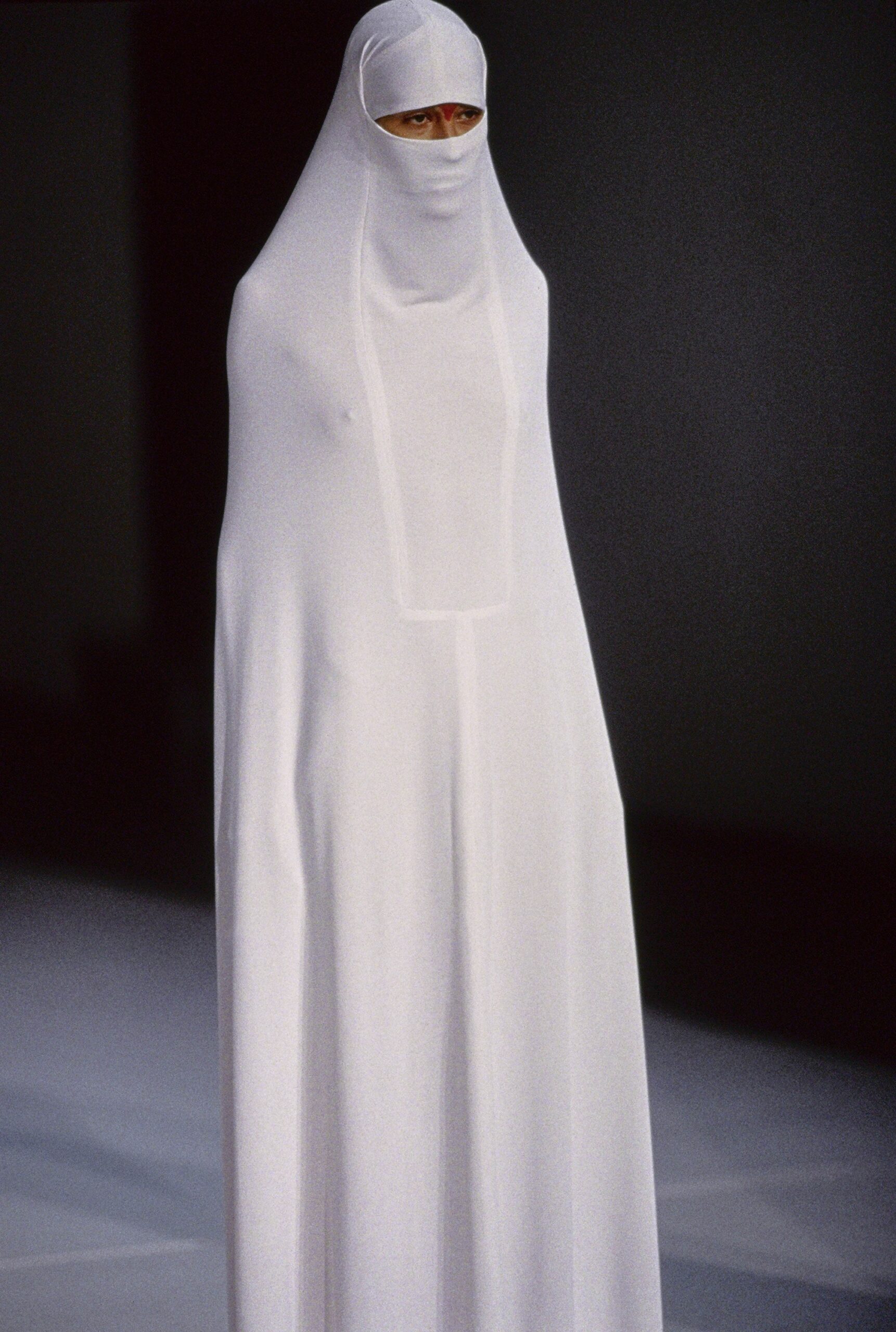 Chalayan S/S 98 Look 102