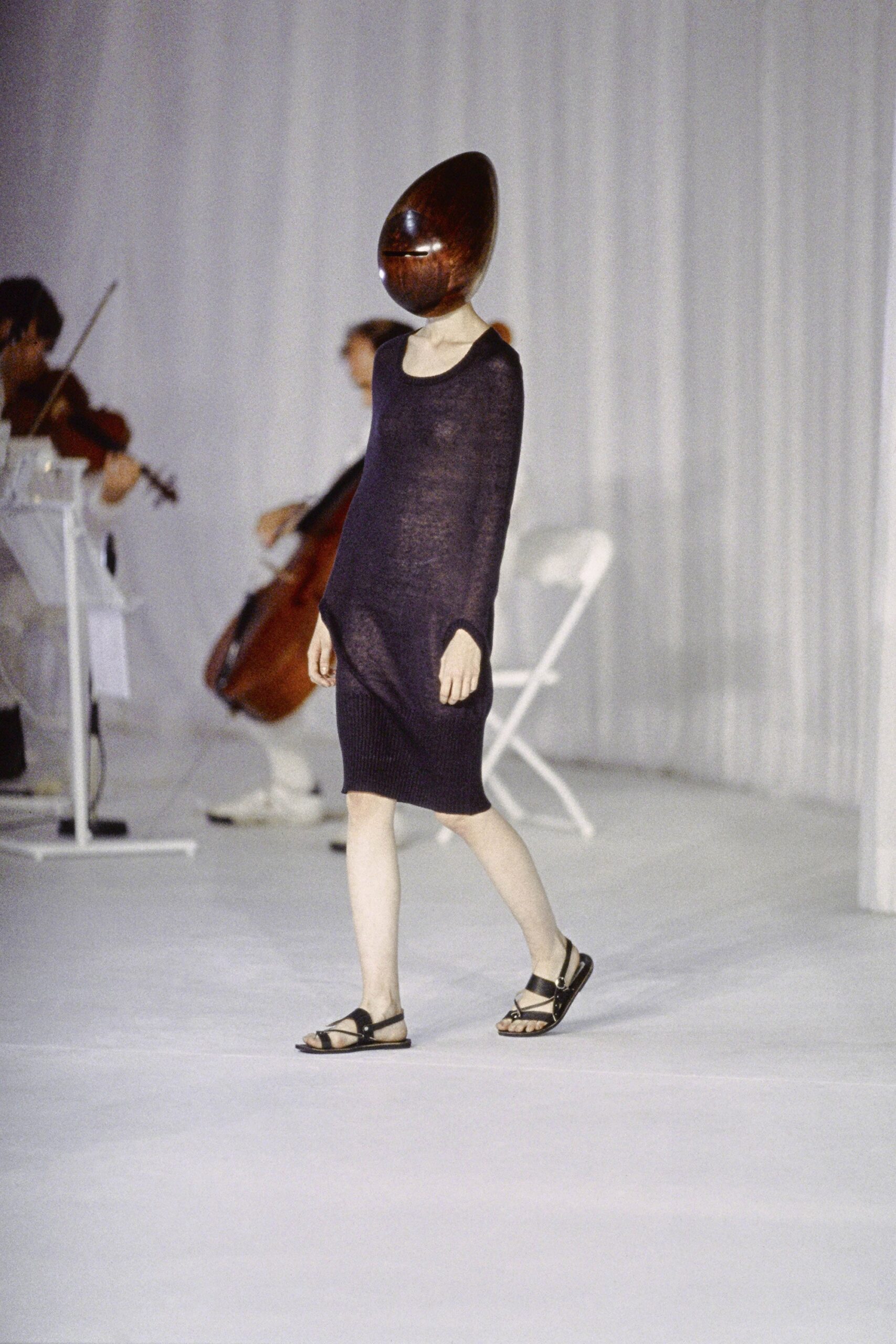 Chalayan S/S 98 Look 202