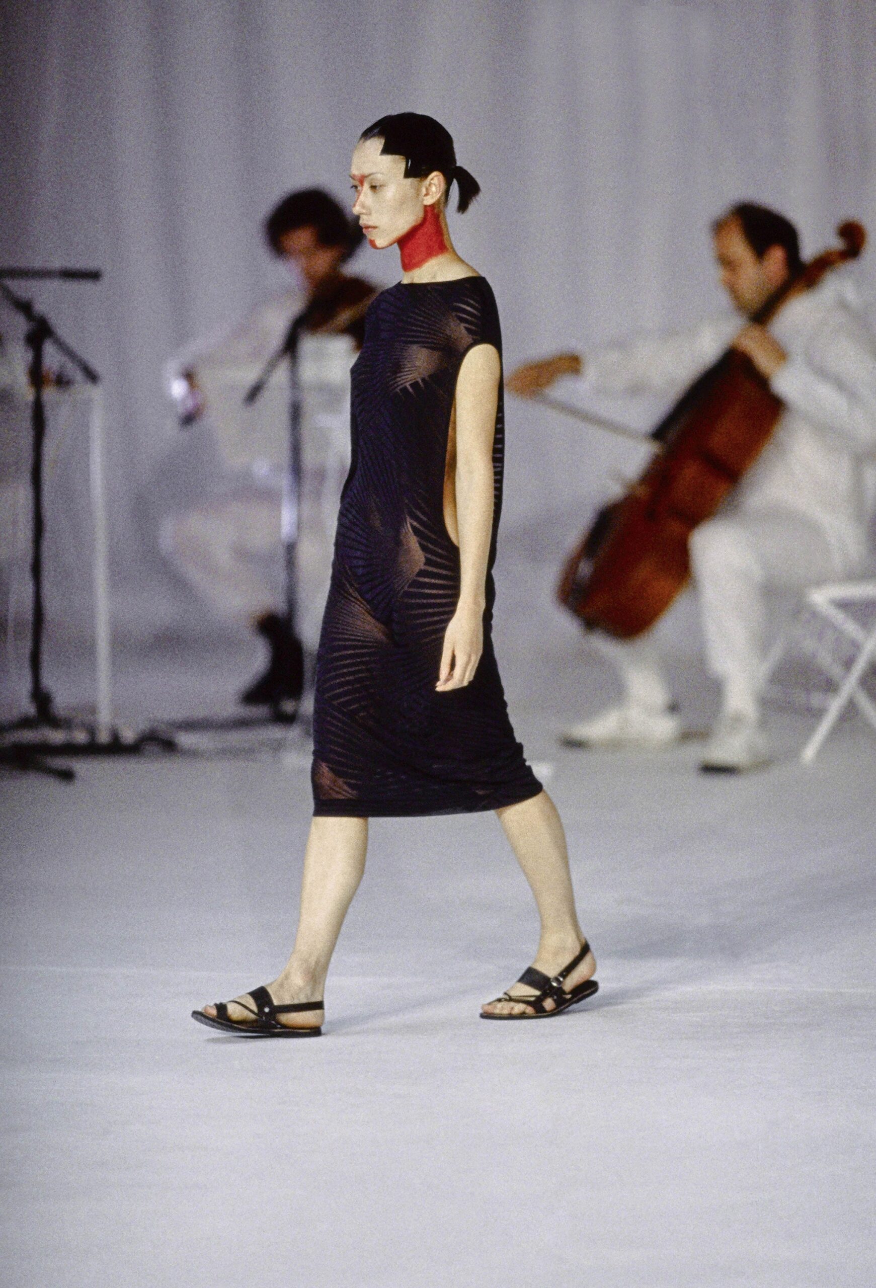 Chalayan S/S 98 Look 361