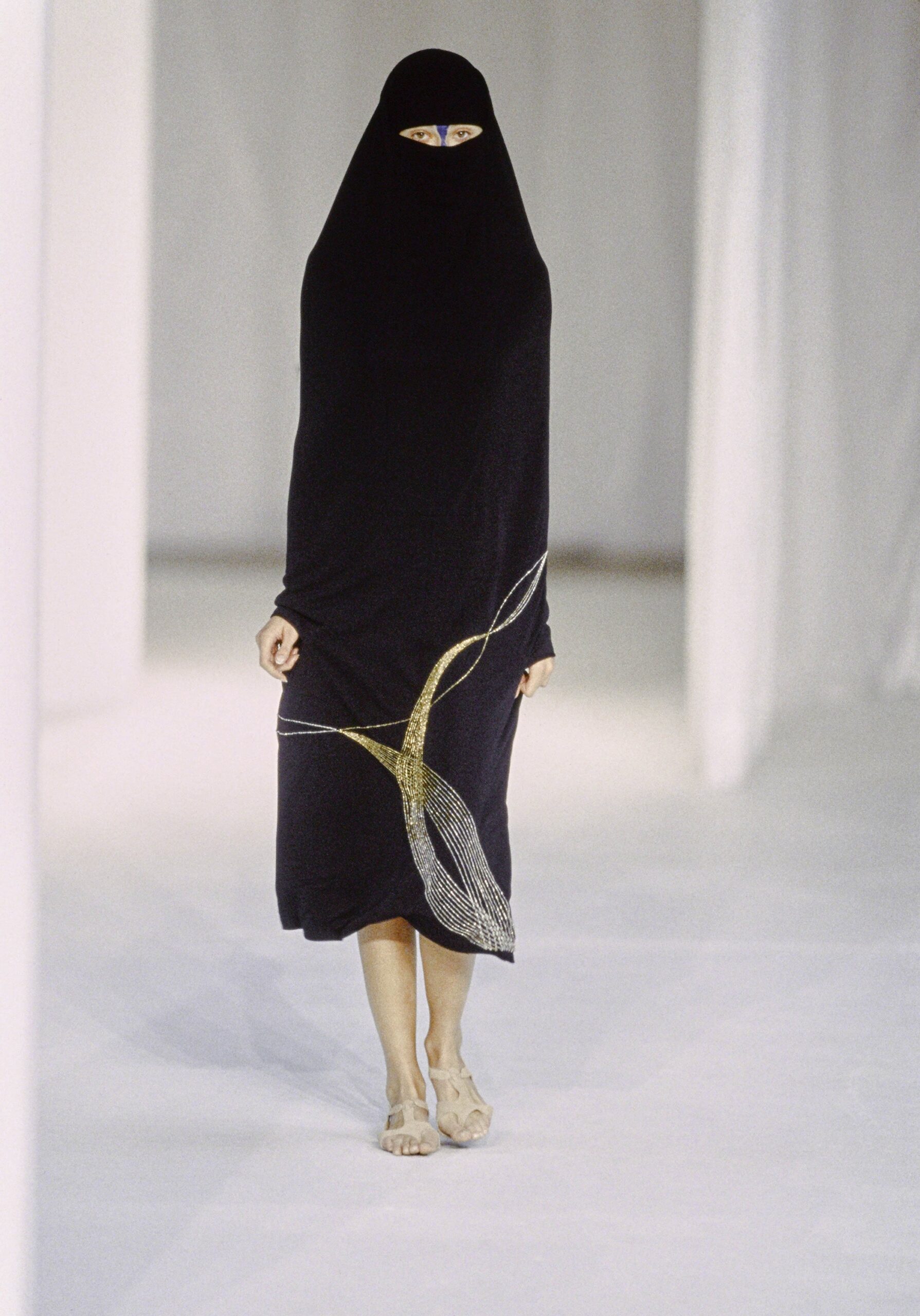 Chalayan S/S 98 Look 496