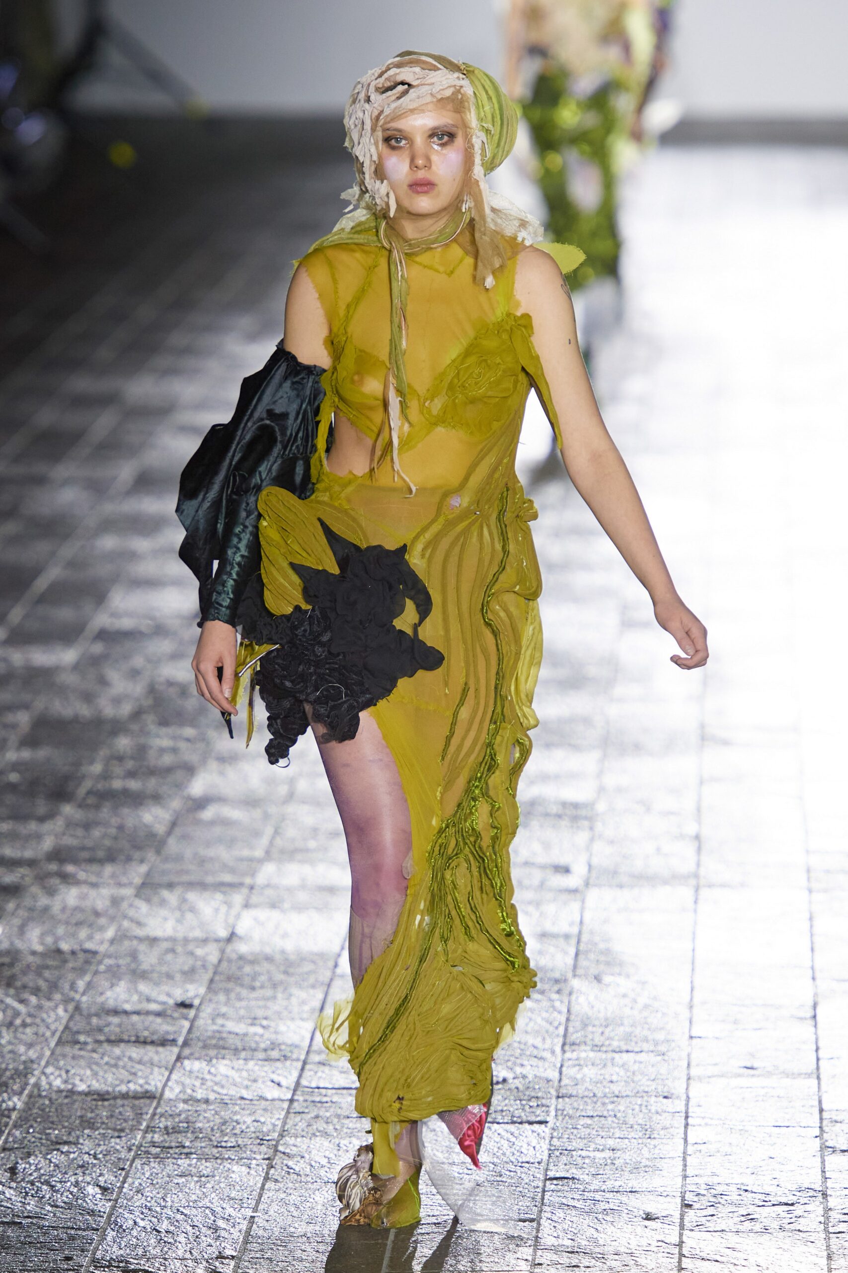 Central Saint Martins F/W 20 Look 164