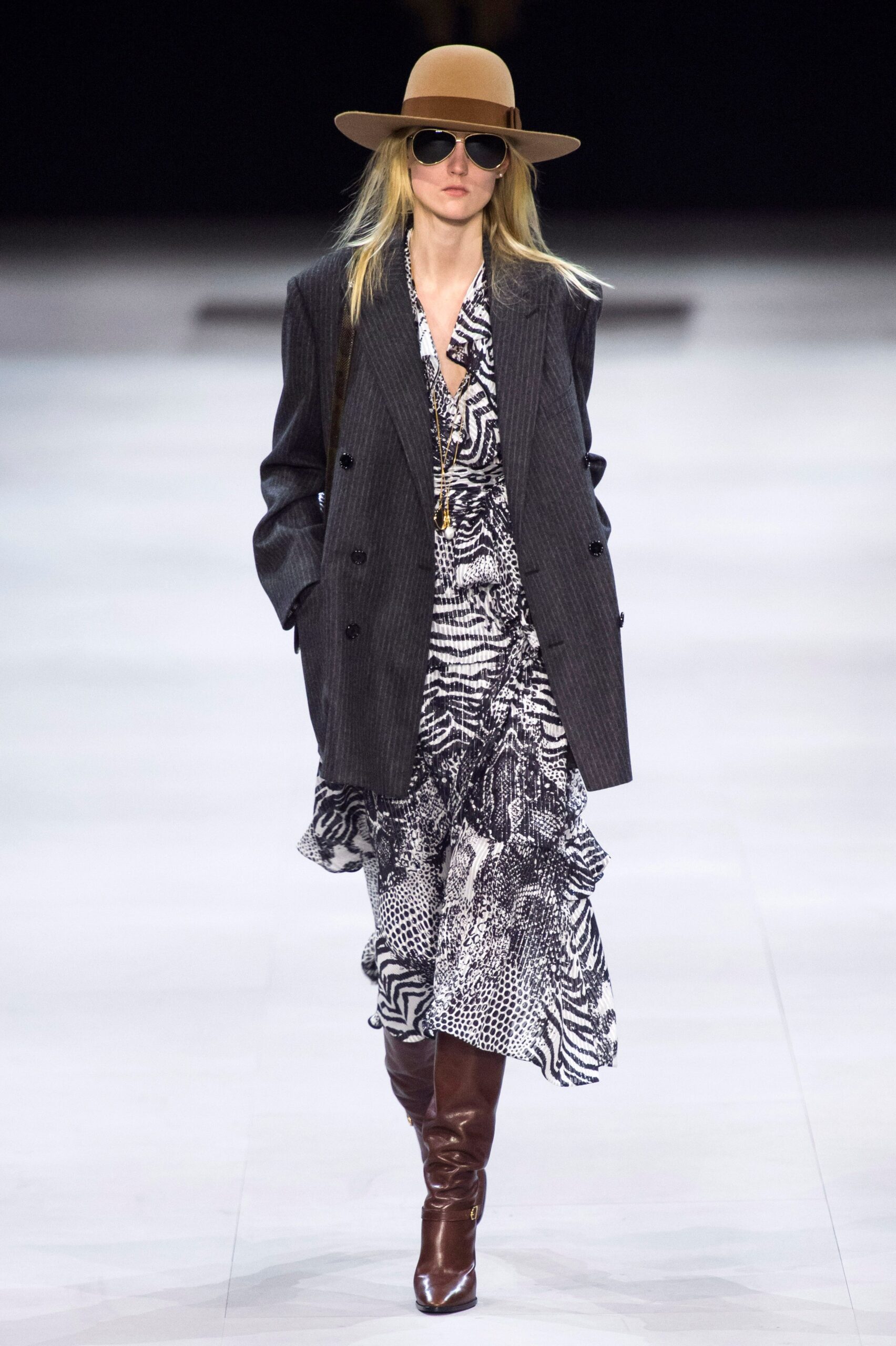 Celine F/W 19 Look 385