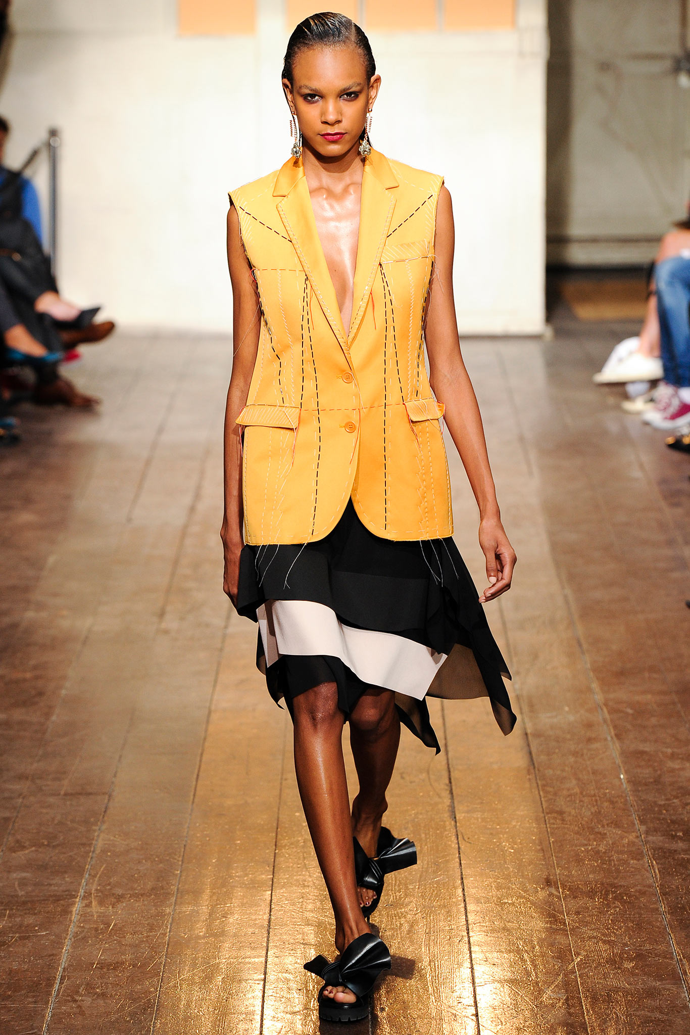 sleeveless longline blazer