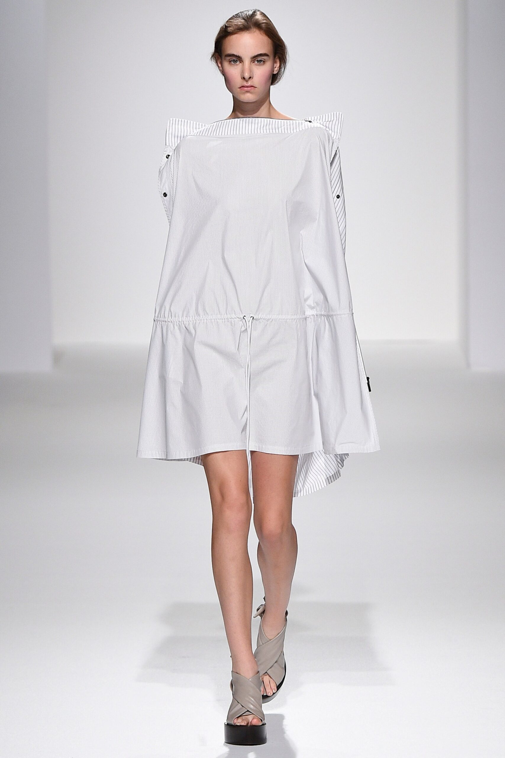 Chalayan S/S 17 Look 107