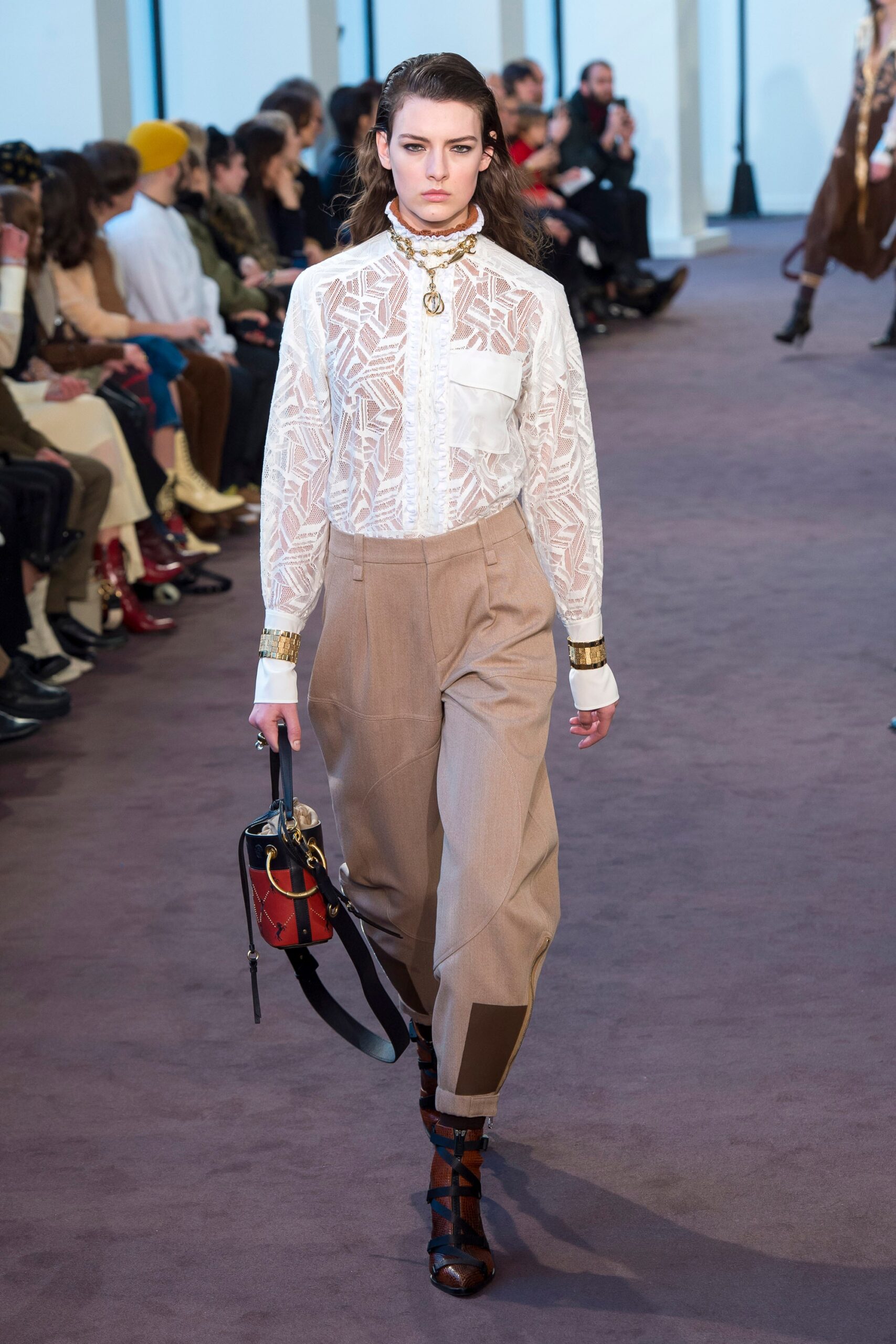 Chloé F/W 18 Look 235