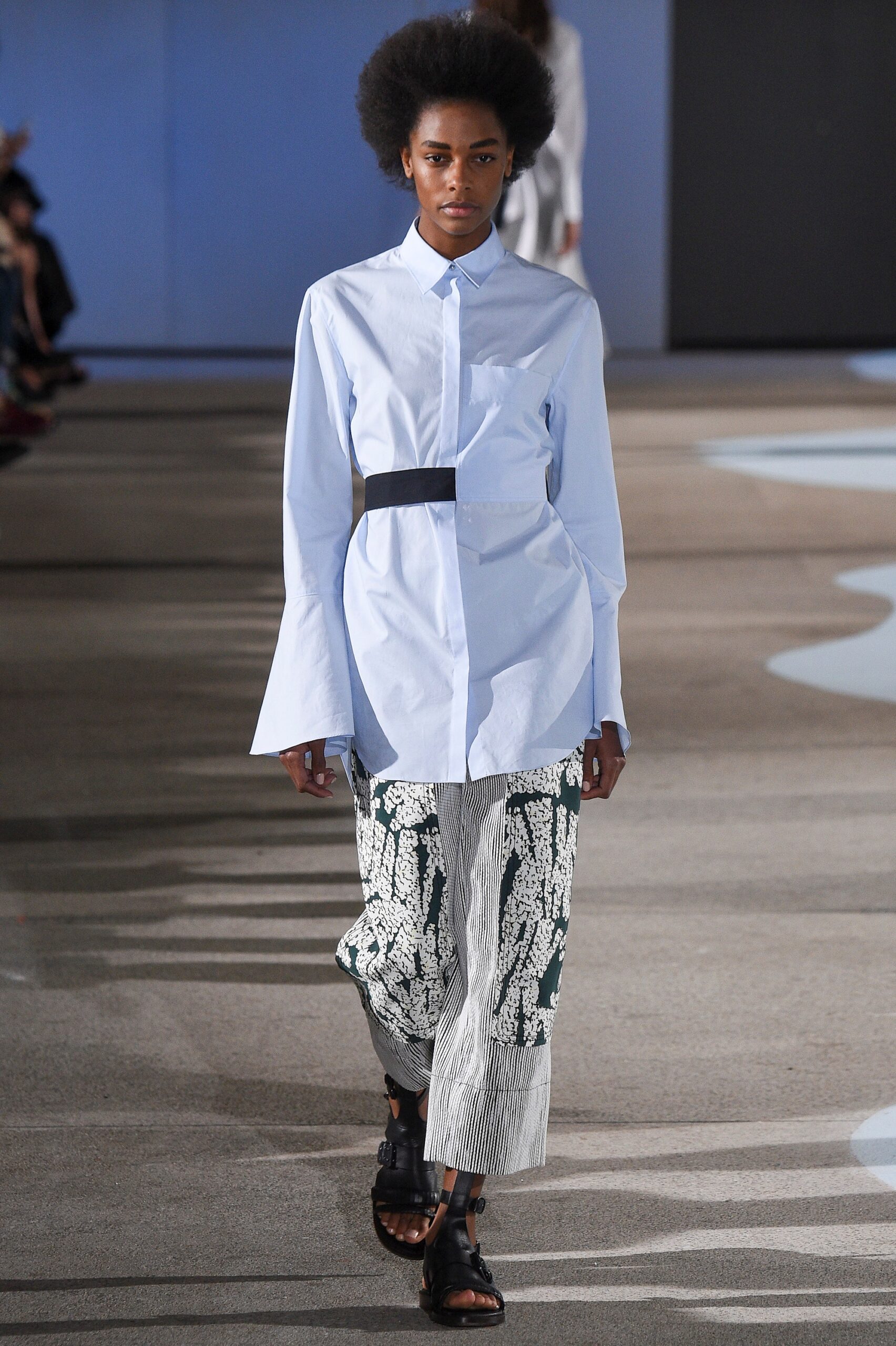 Cédric Charlier S/S 16 Look 395