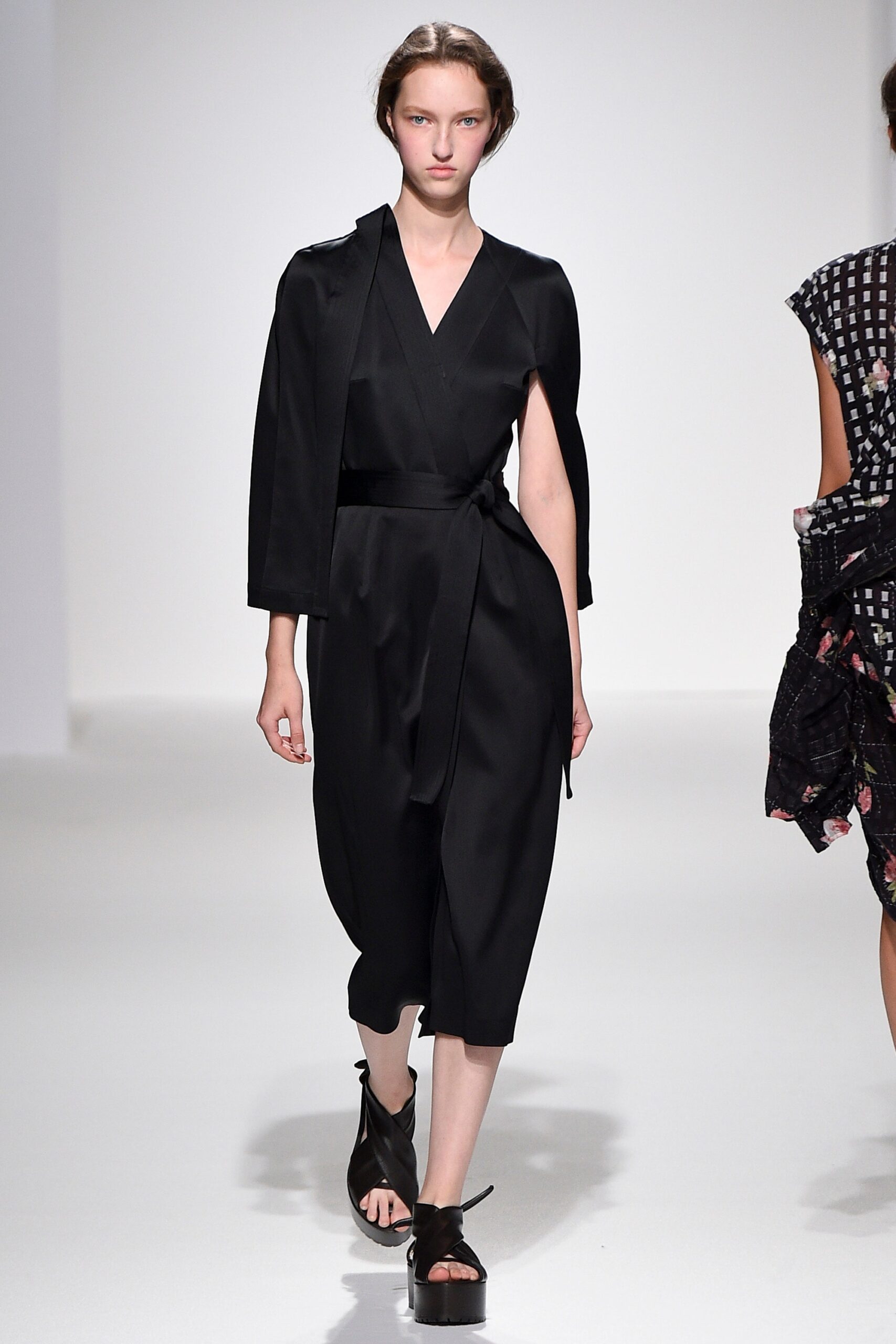 Chalayan S/S 17 Look 379