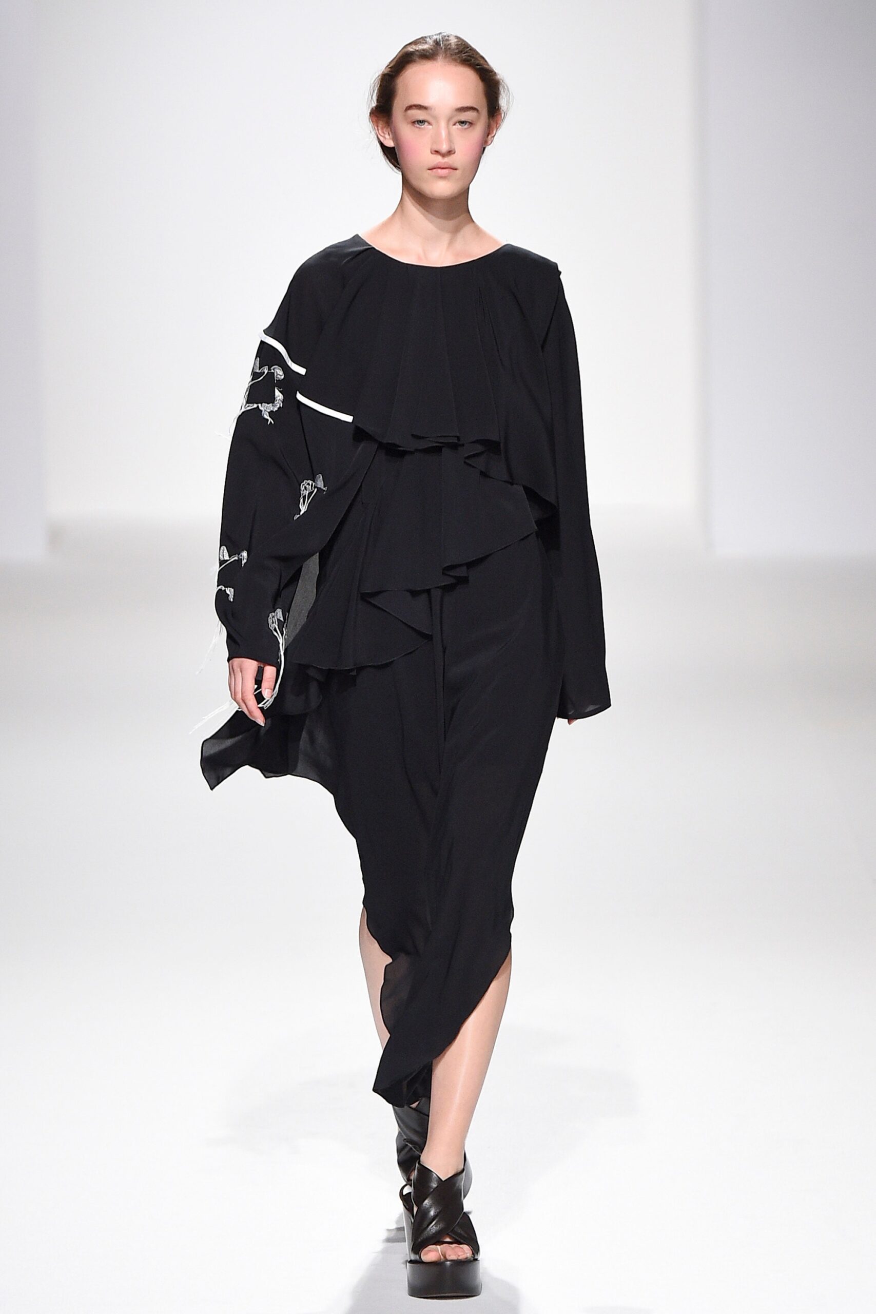 Chalayan S/S 17 Look 456