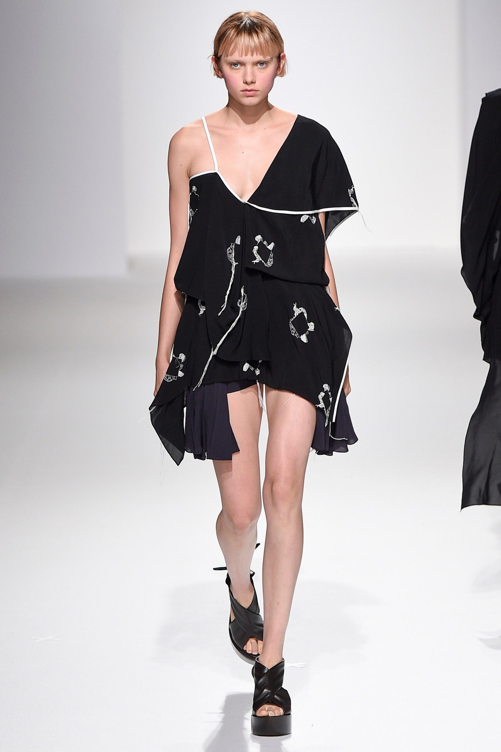 Chalayan S/S 17 Look 474