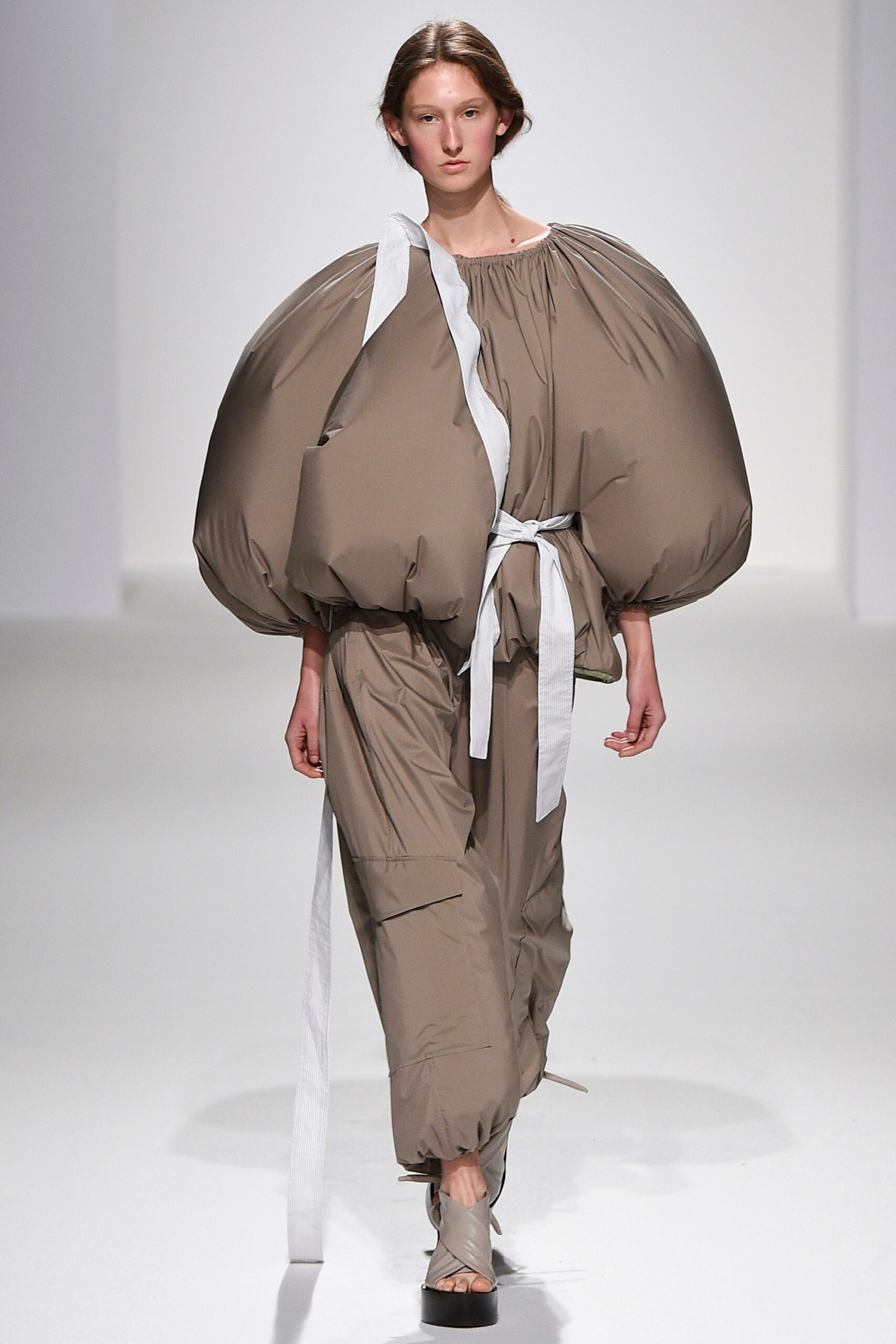 Chalayan S/S 17 Look 559