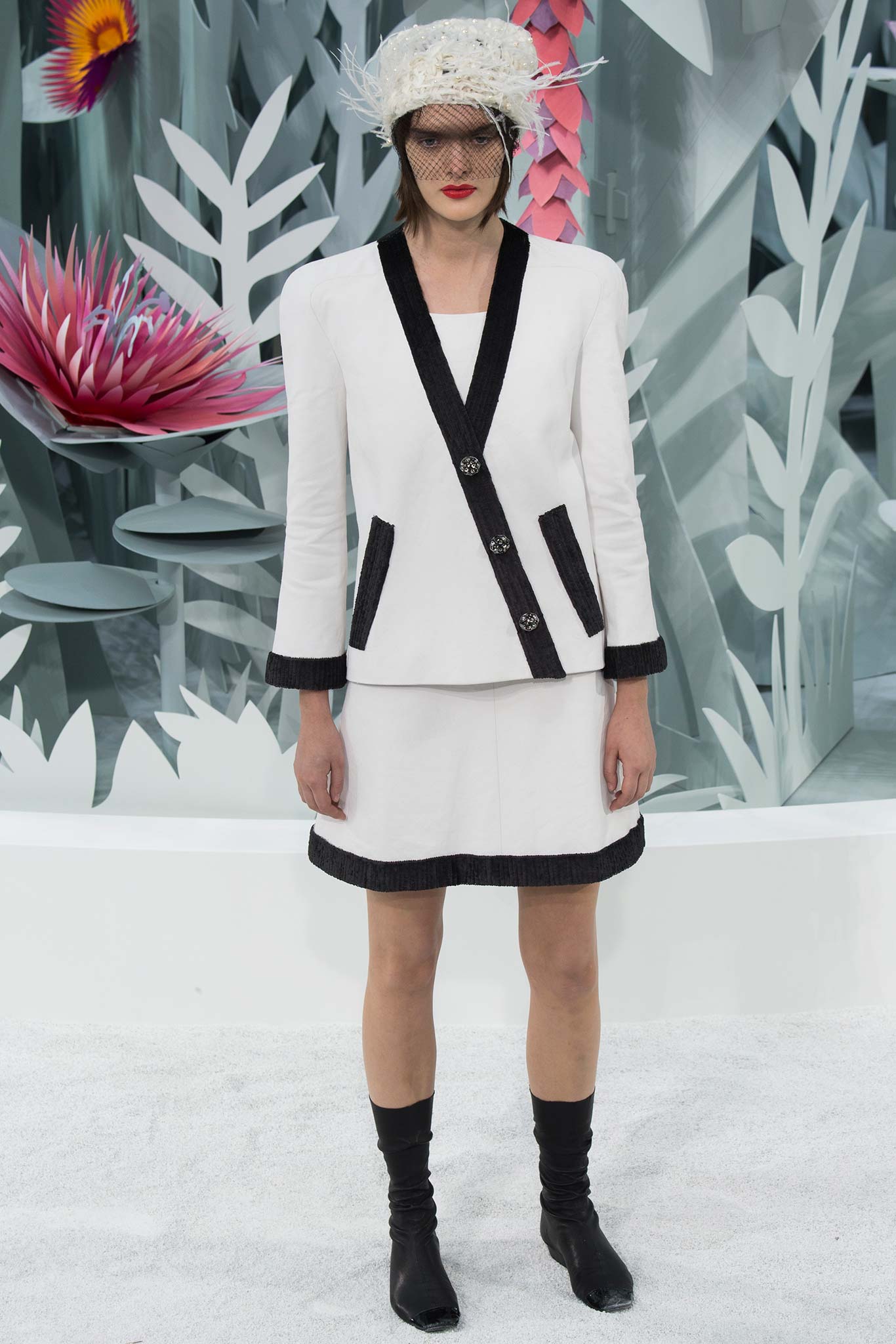 Chanel S/S 15 Couture Look 86