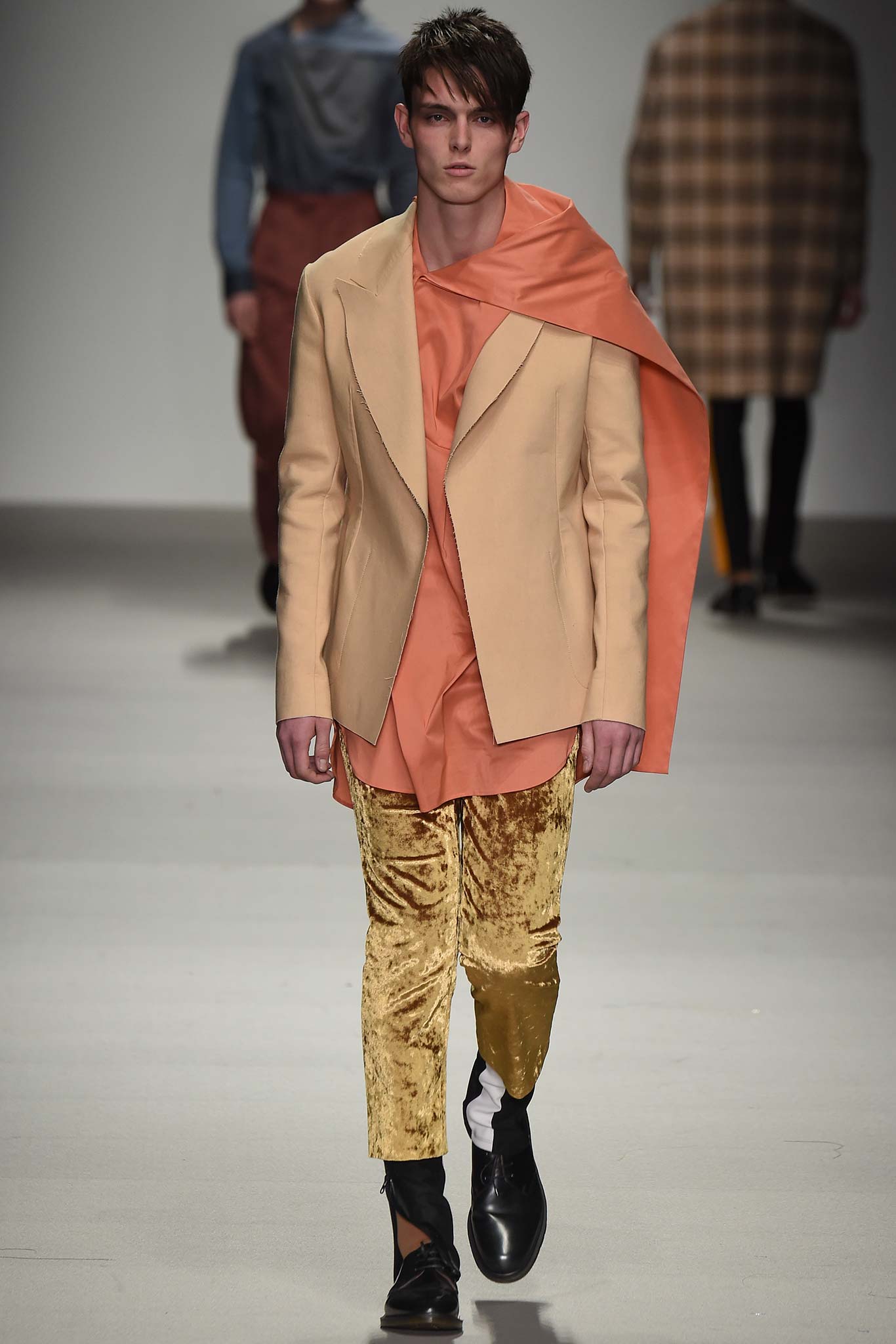 Central Saint Martins F/W 15 Look 53
