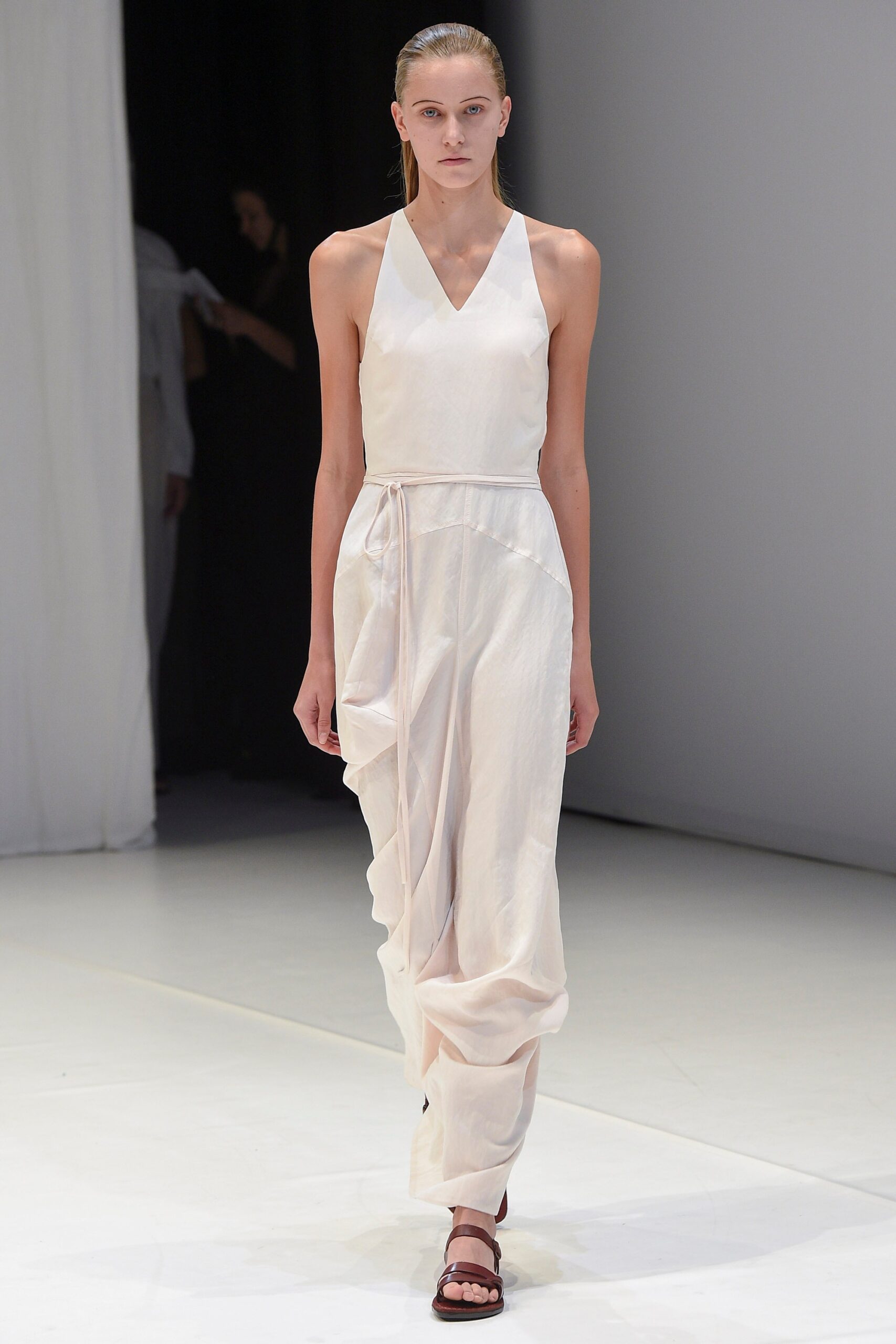 Chalayan S/S 18 Look 186