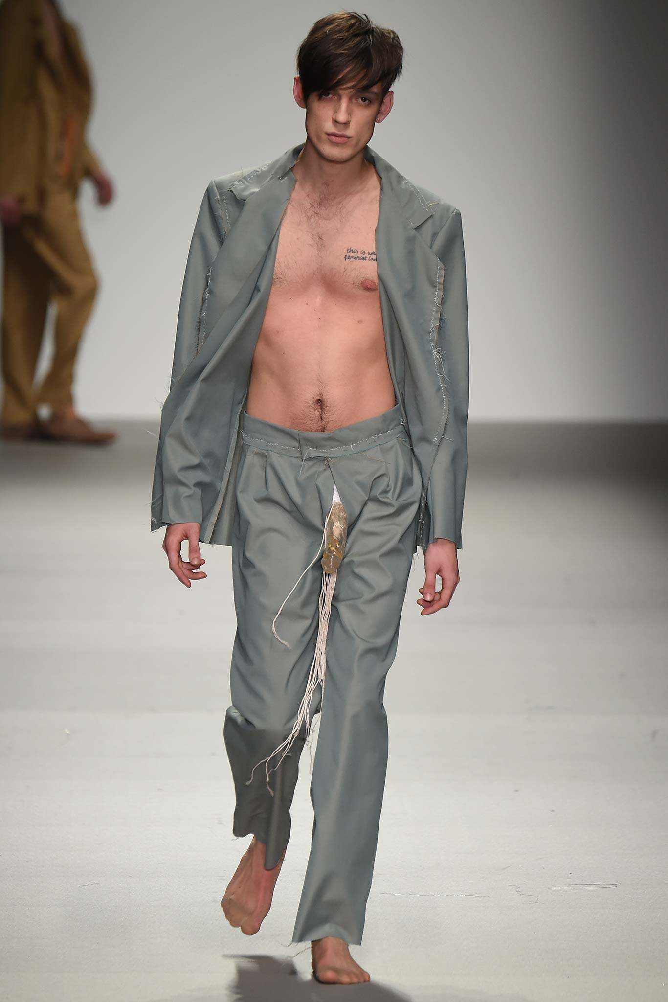 Central Saint Martins F/W 15 Look 97