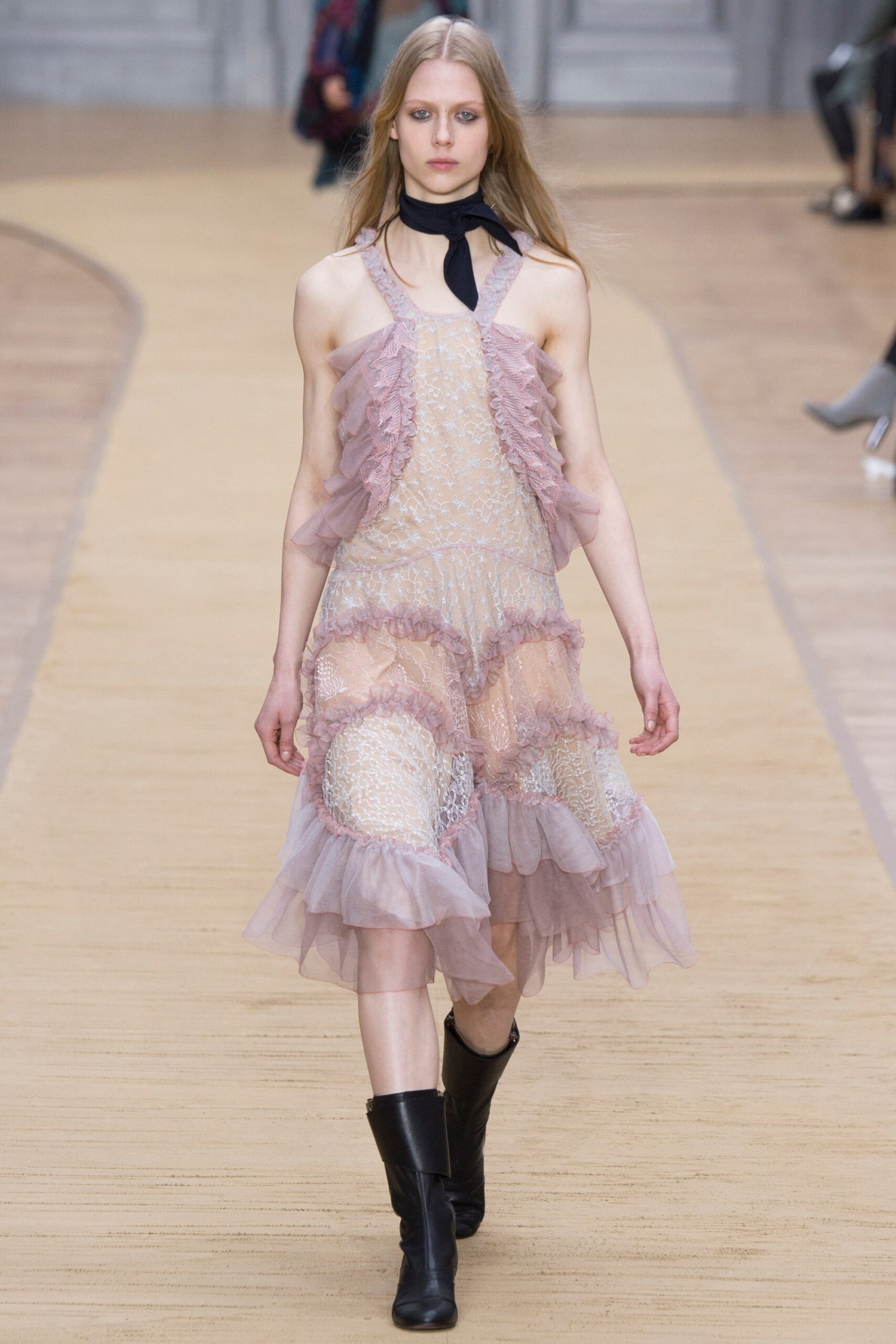 Chloé F/W 16 Look 331