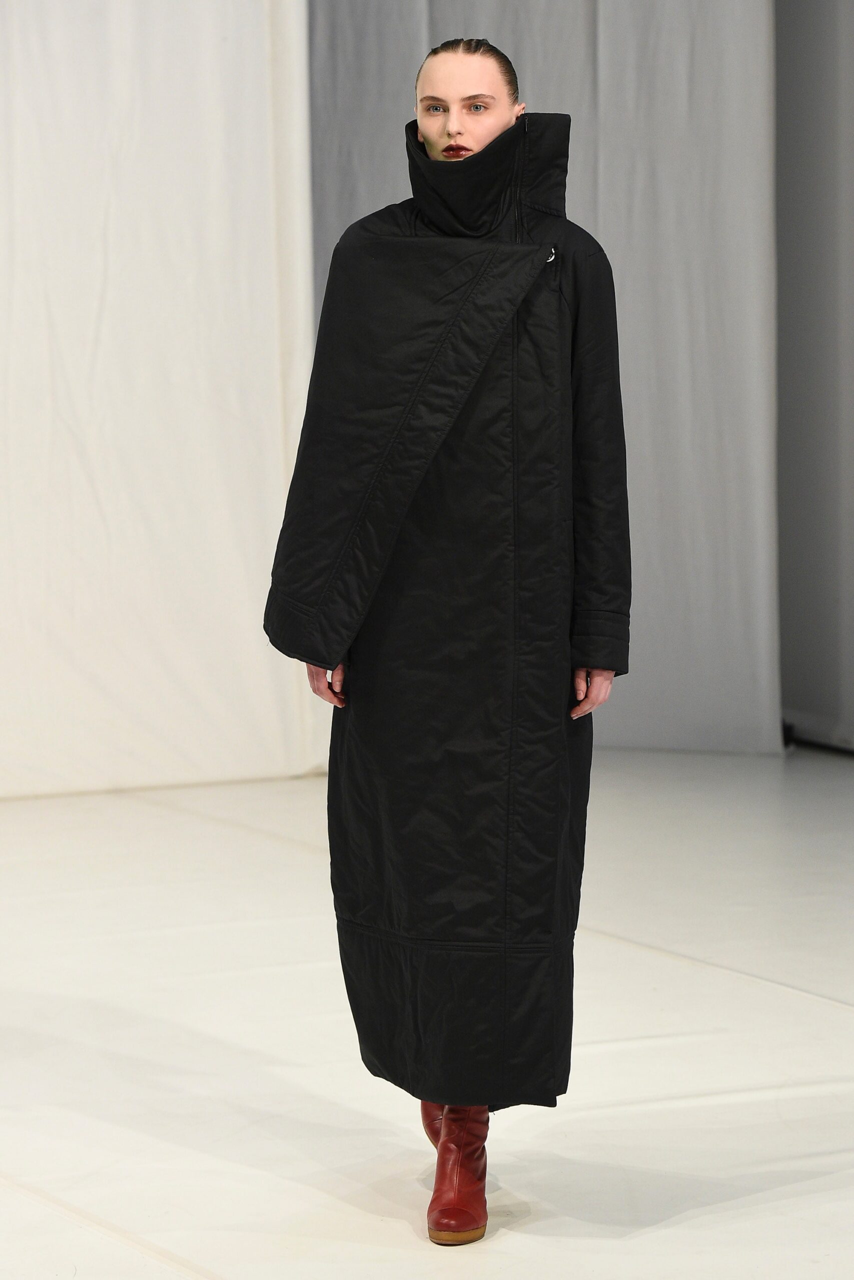 Chalayan F/W 18 Look 105
