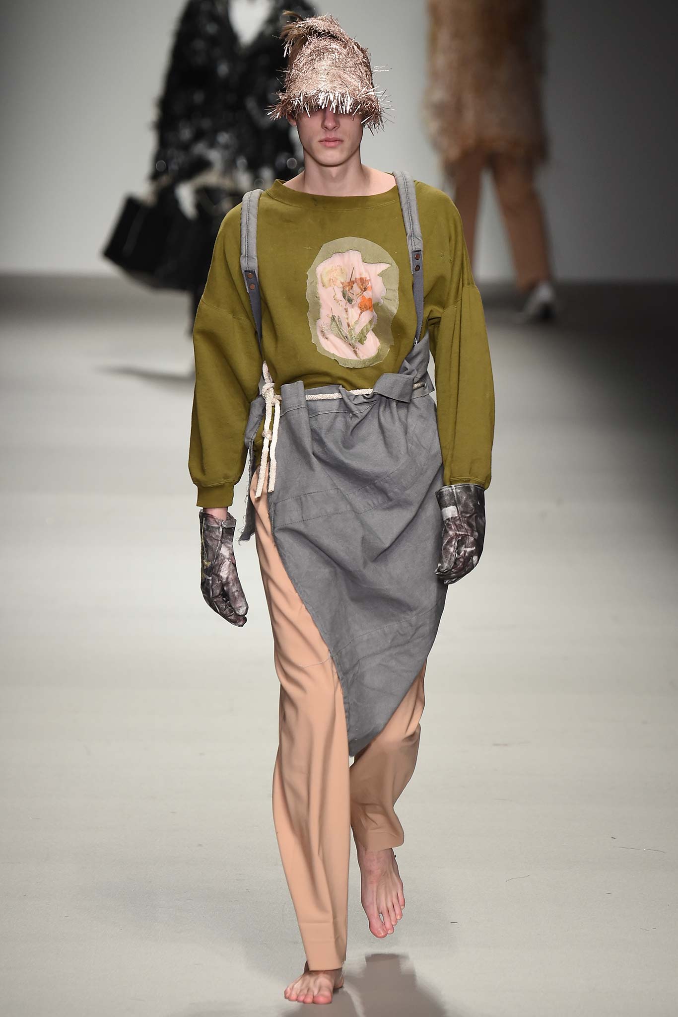 Central Saint Martins F/W 15 Look 106