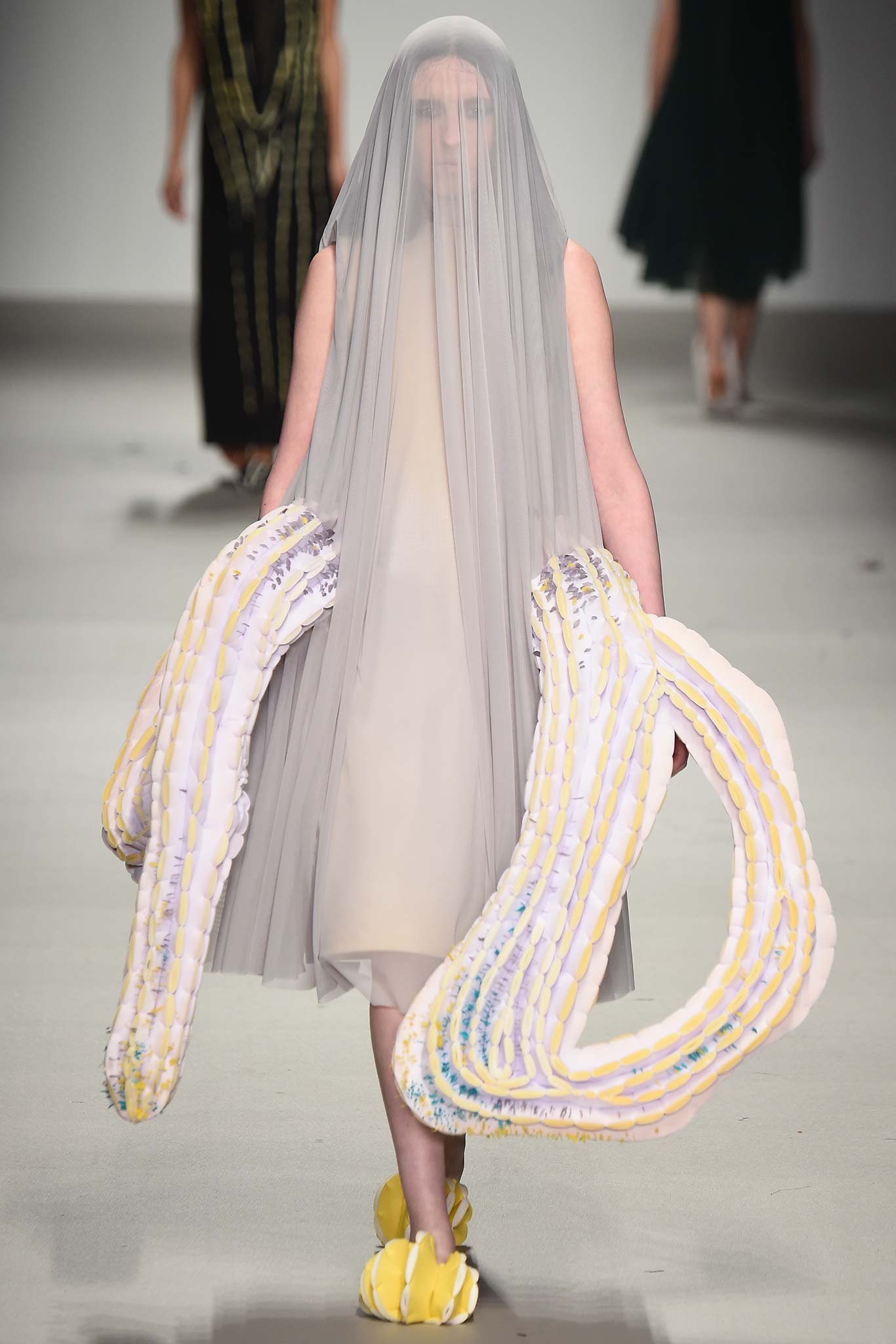 Central Saint Martins F/W 15 Look 111