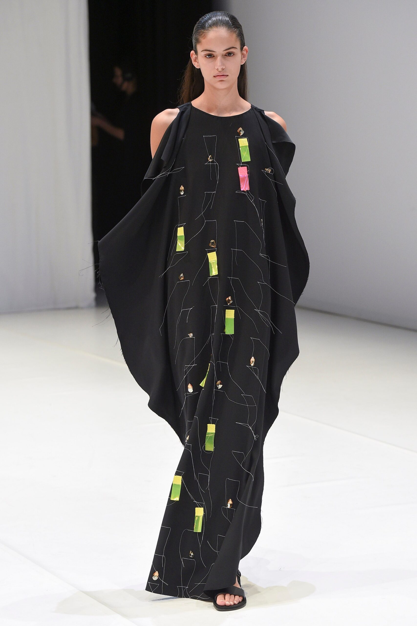 Chalayan S/S 18 Look 524