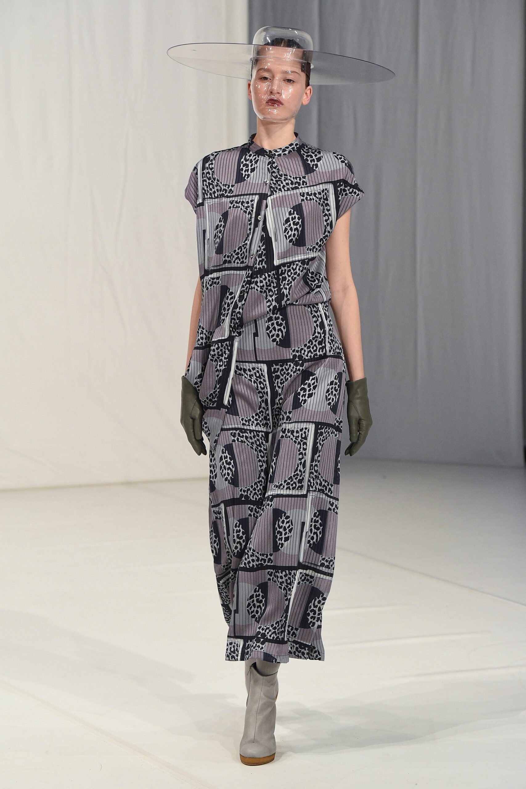 Chalayan F/W 18 Look 440