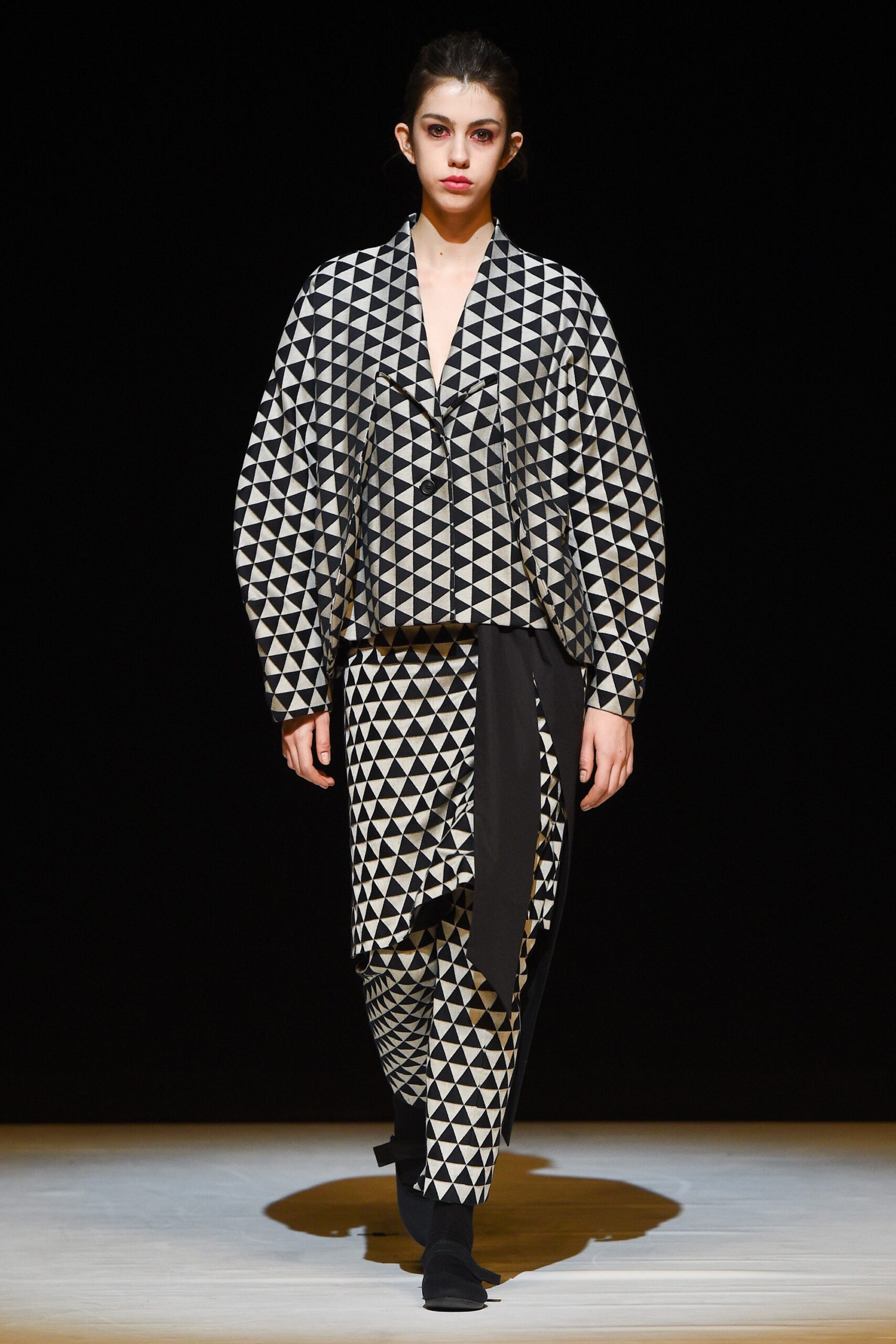 Chalayan F/W 17 Look 485