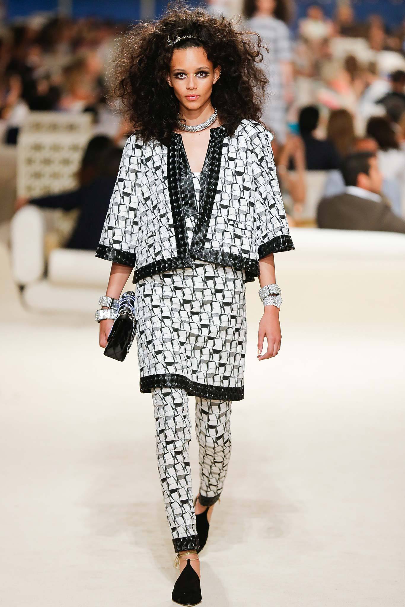 Chanel Resort 15 Look 57