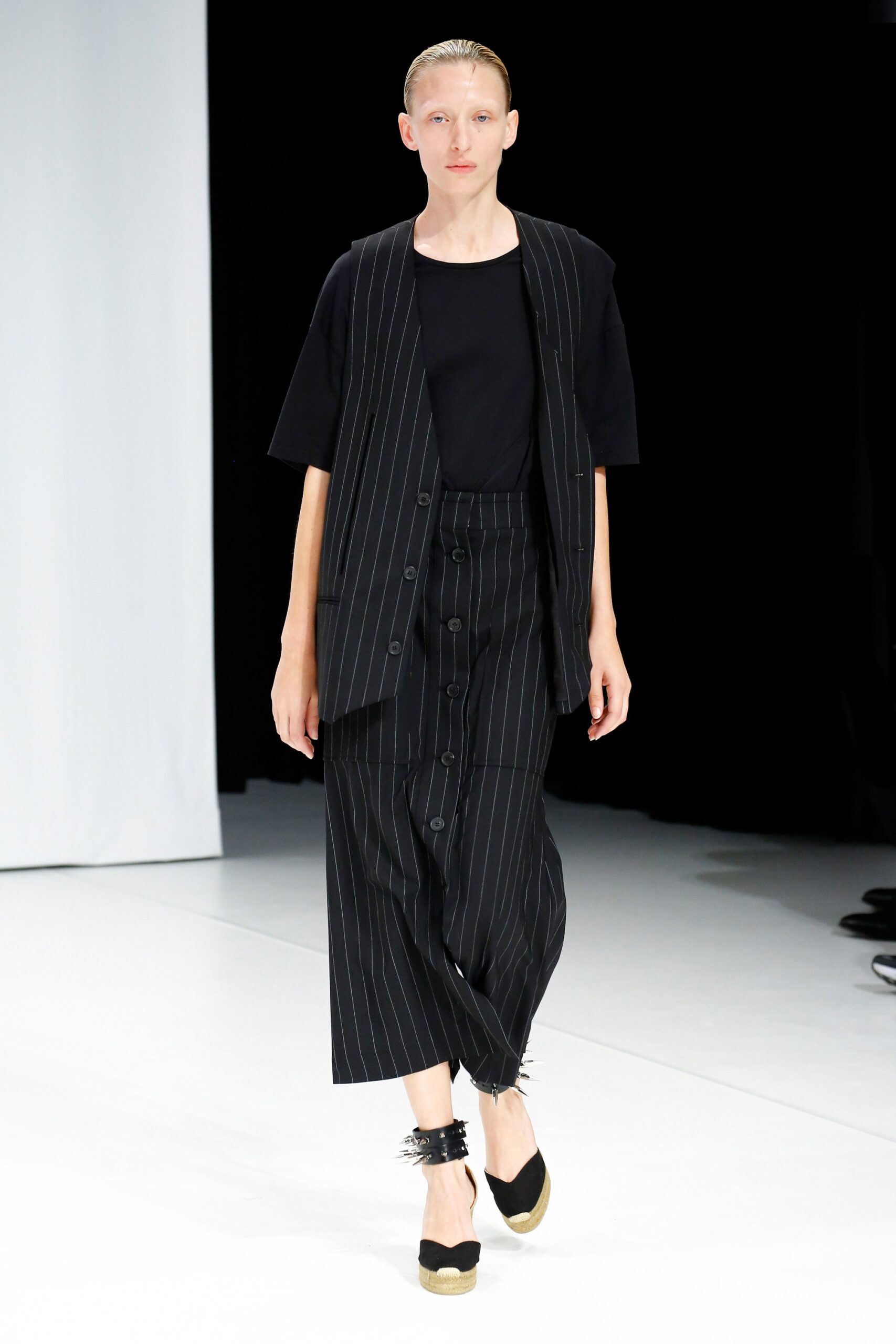 Chalayan S/S 19 Look 155