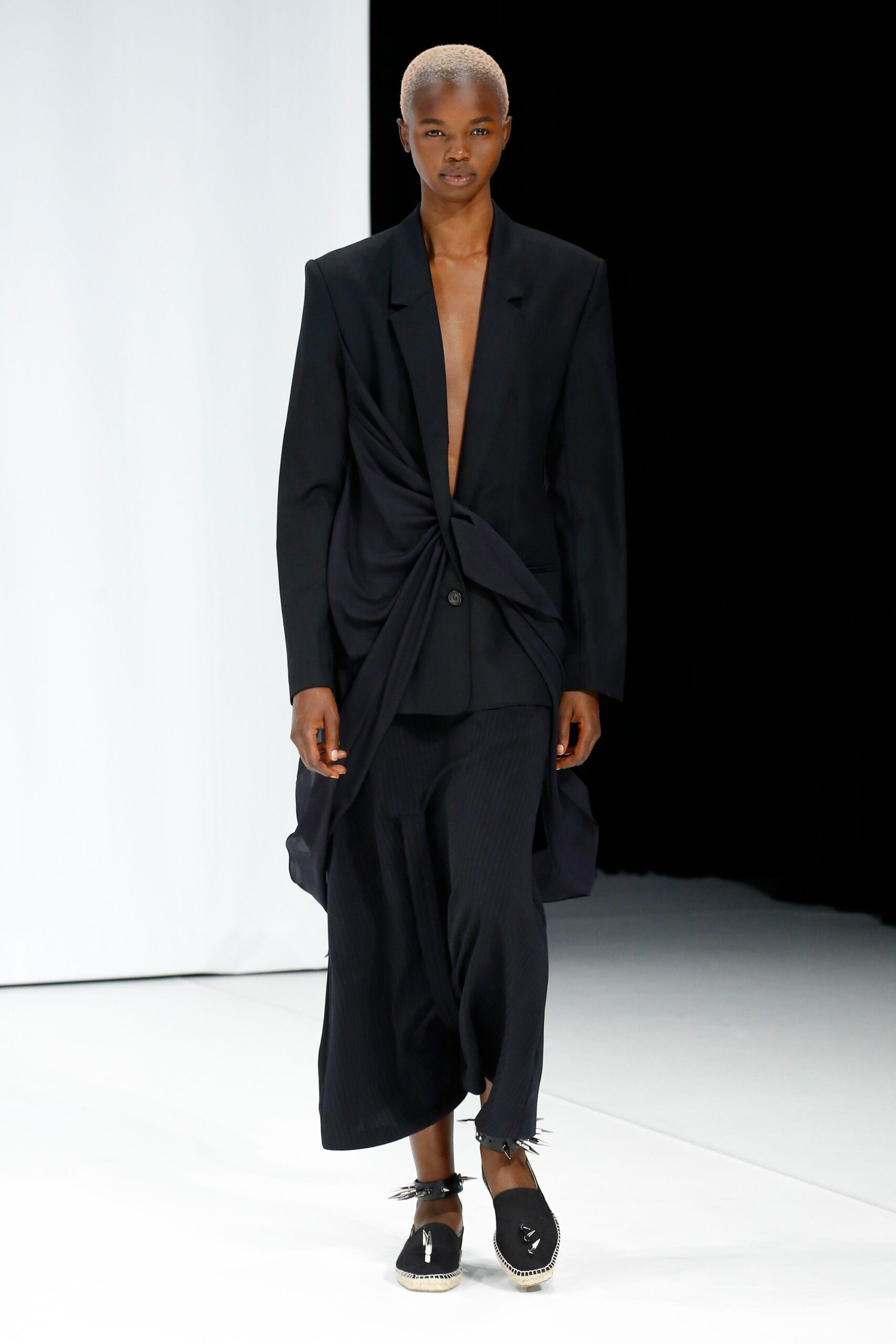 Chalayan S/S 19 Look 189