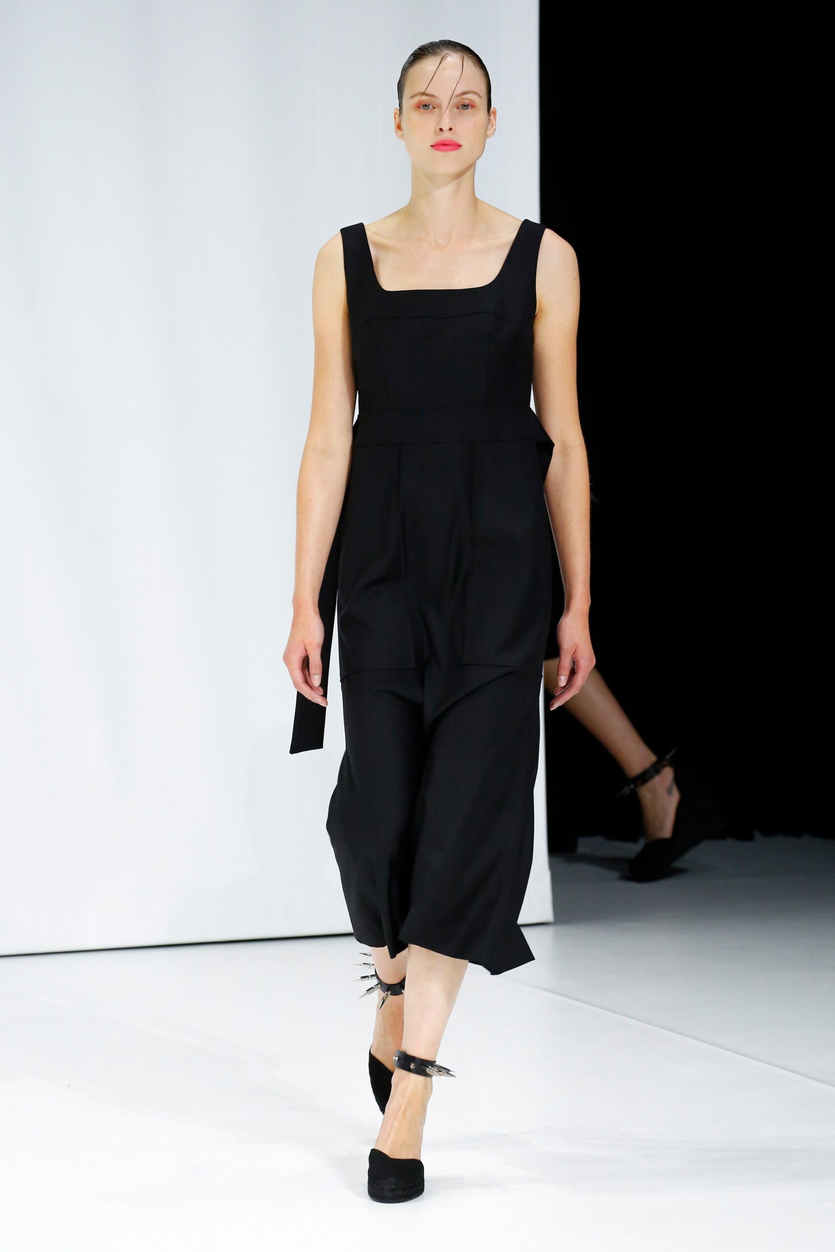 Chalayan S/S 19 Look 212