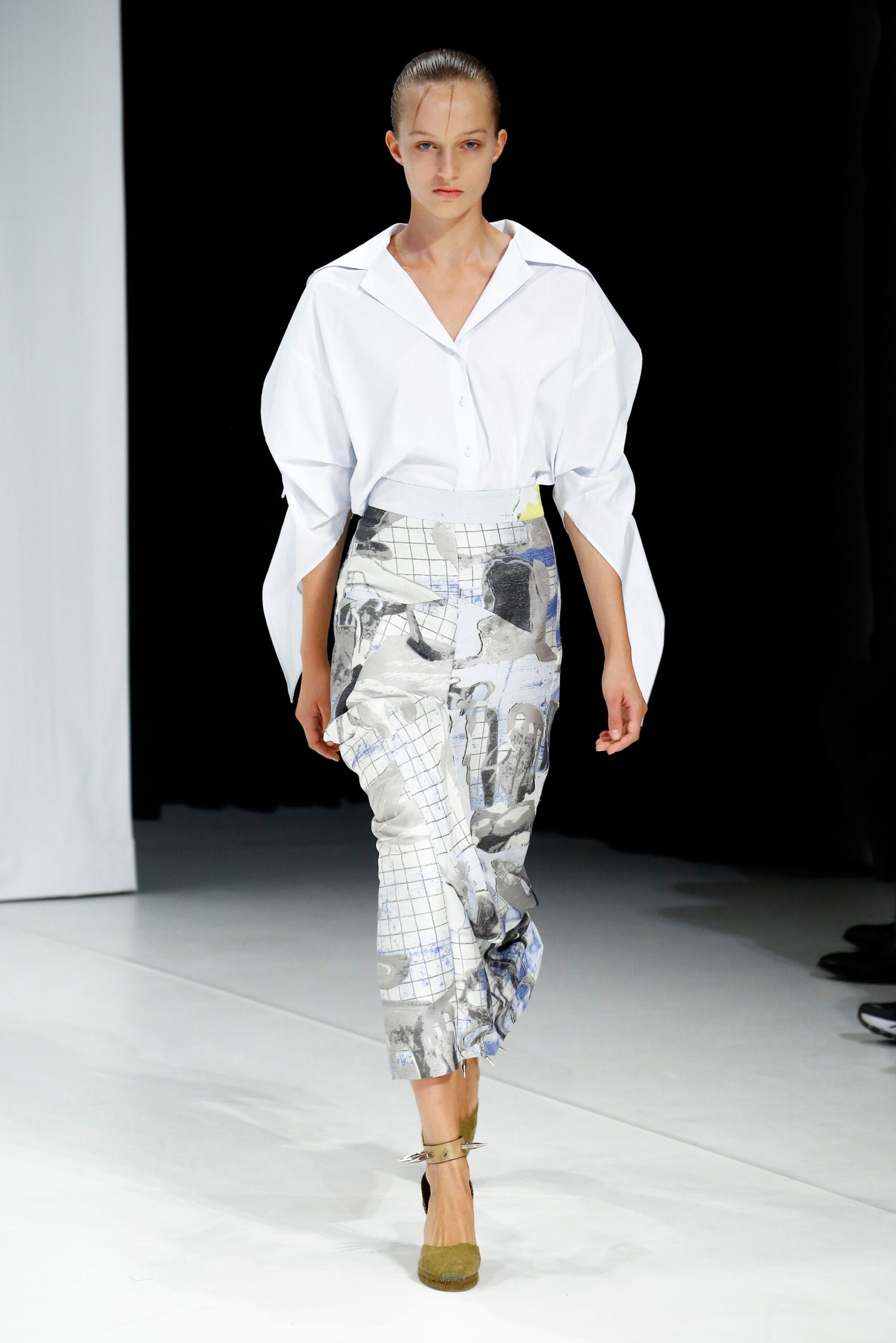 Chalayan S/S 19 Look 241