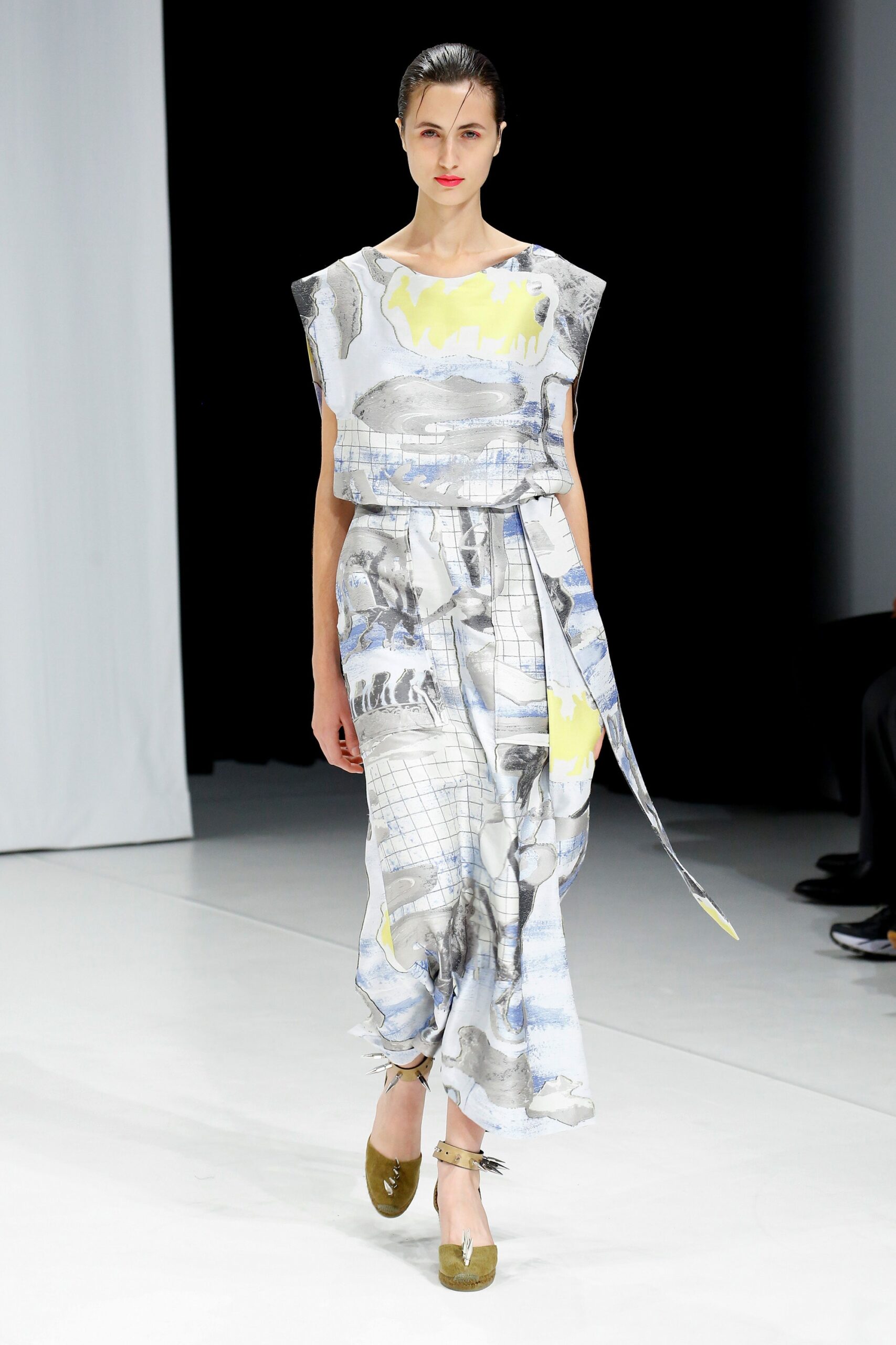 Chalayan S/S 19 Look 280