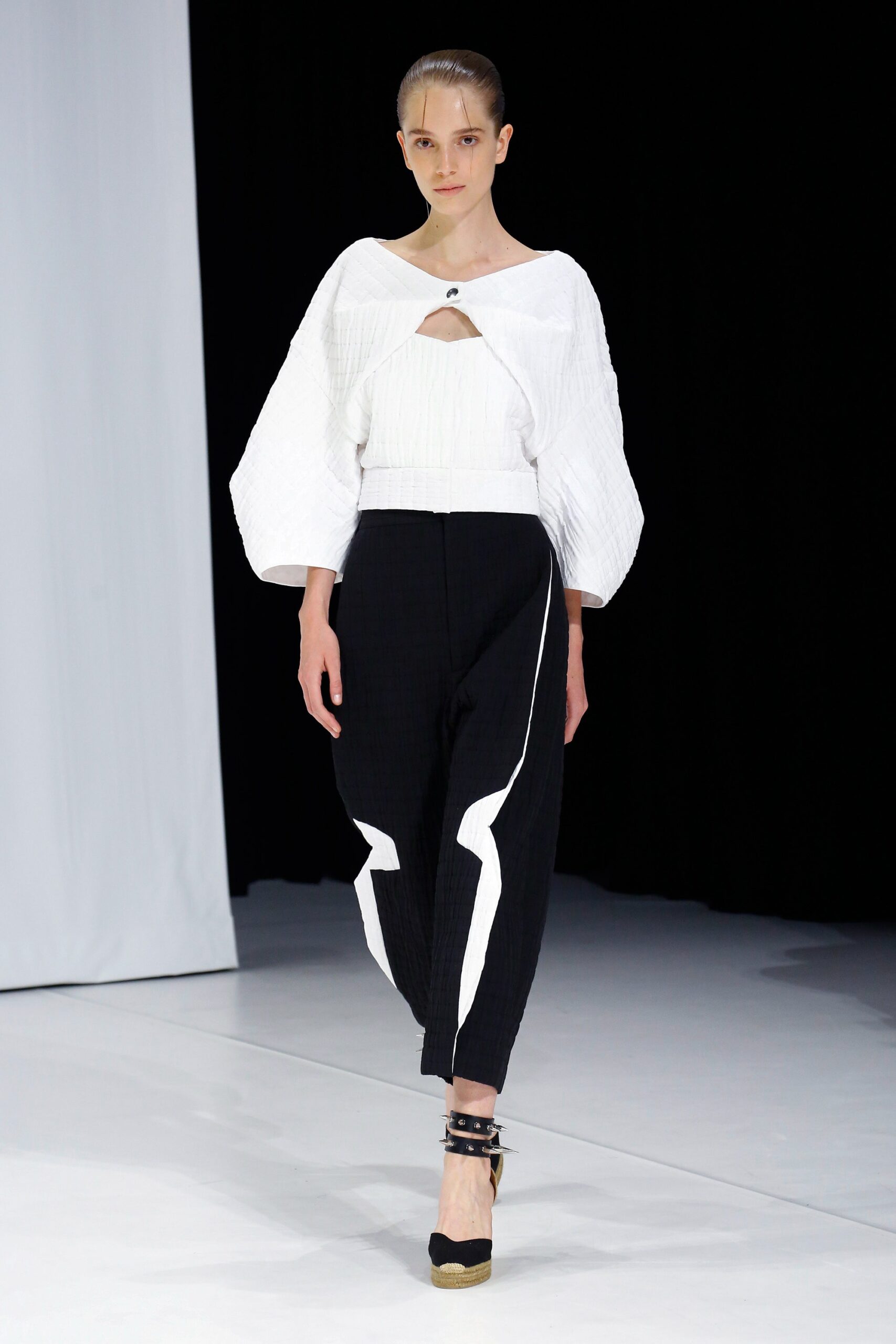 Chalayan S/S 19 Look 378