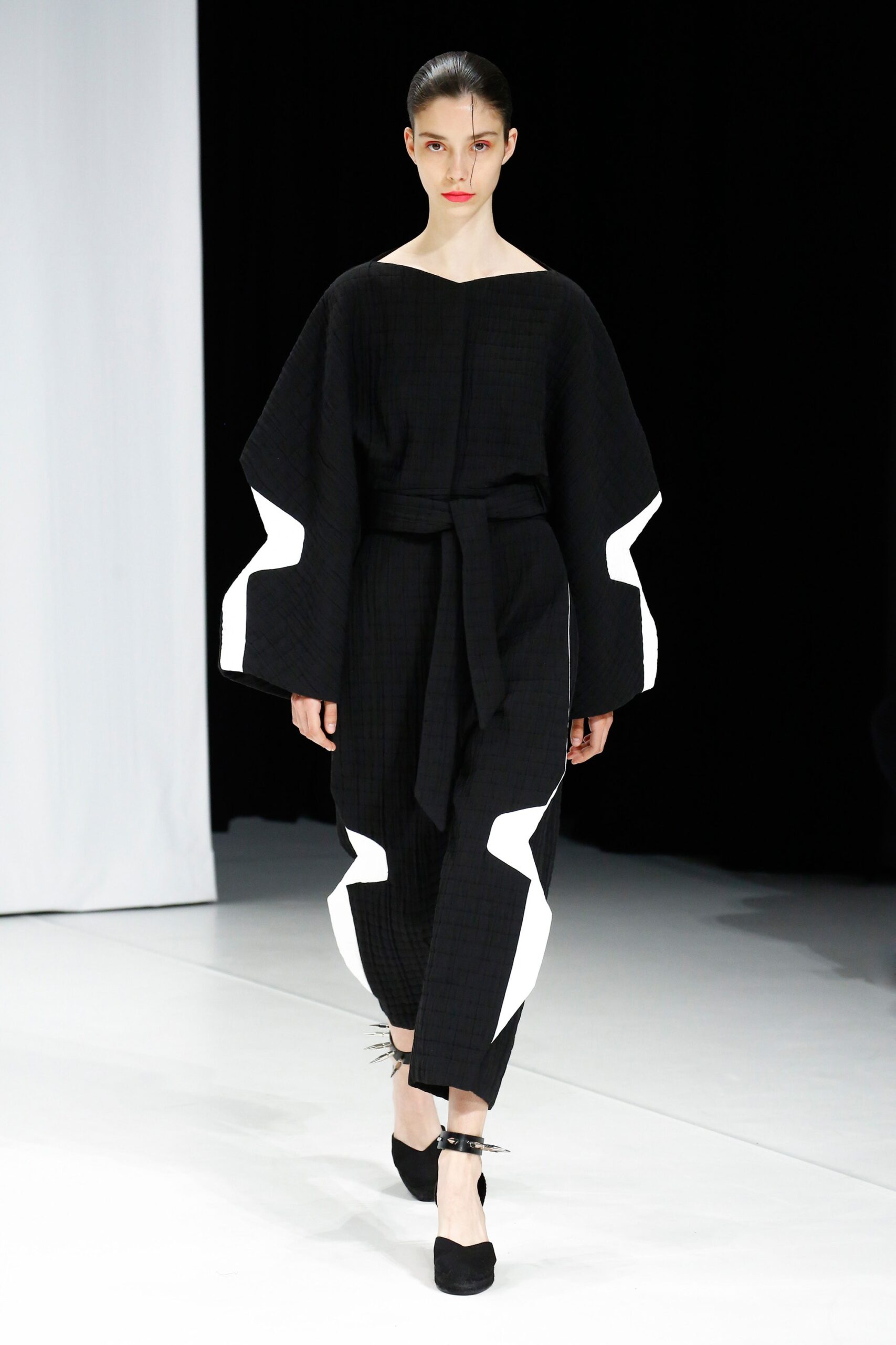 Chalayan S/S 19 Look 417