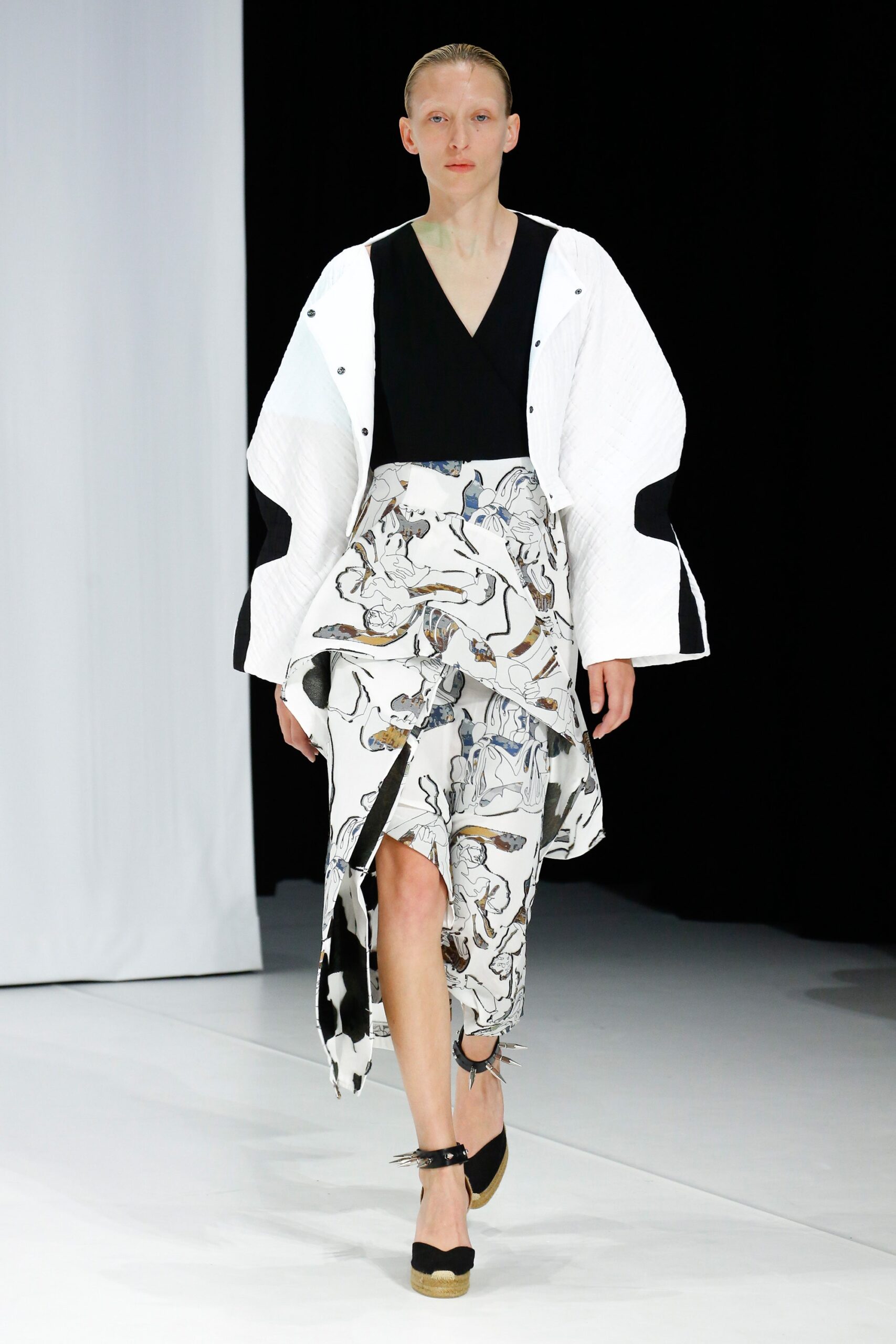 Chalayan S/S 19 Look 421