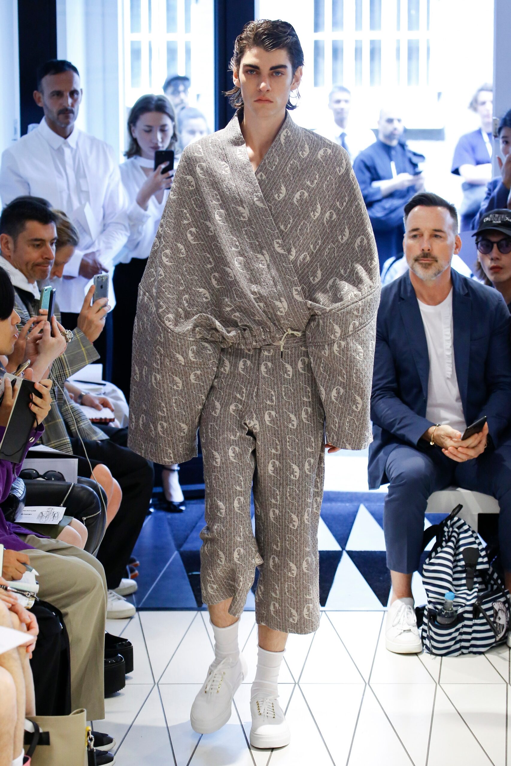 Chalayan S/S 18 Menswear Look 152