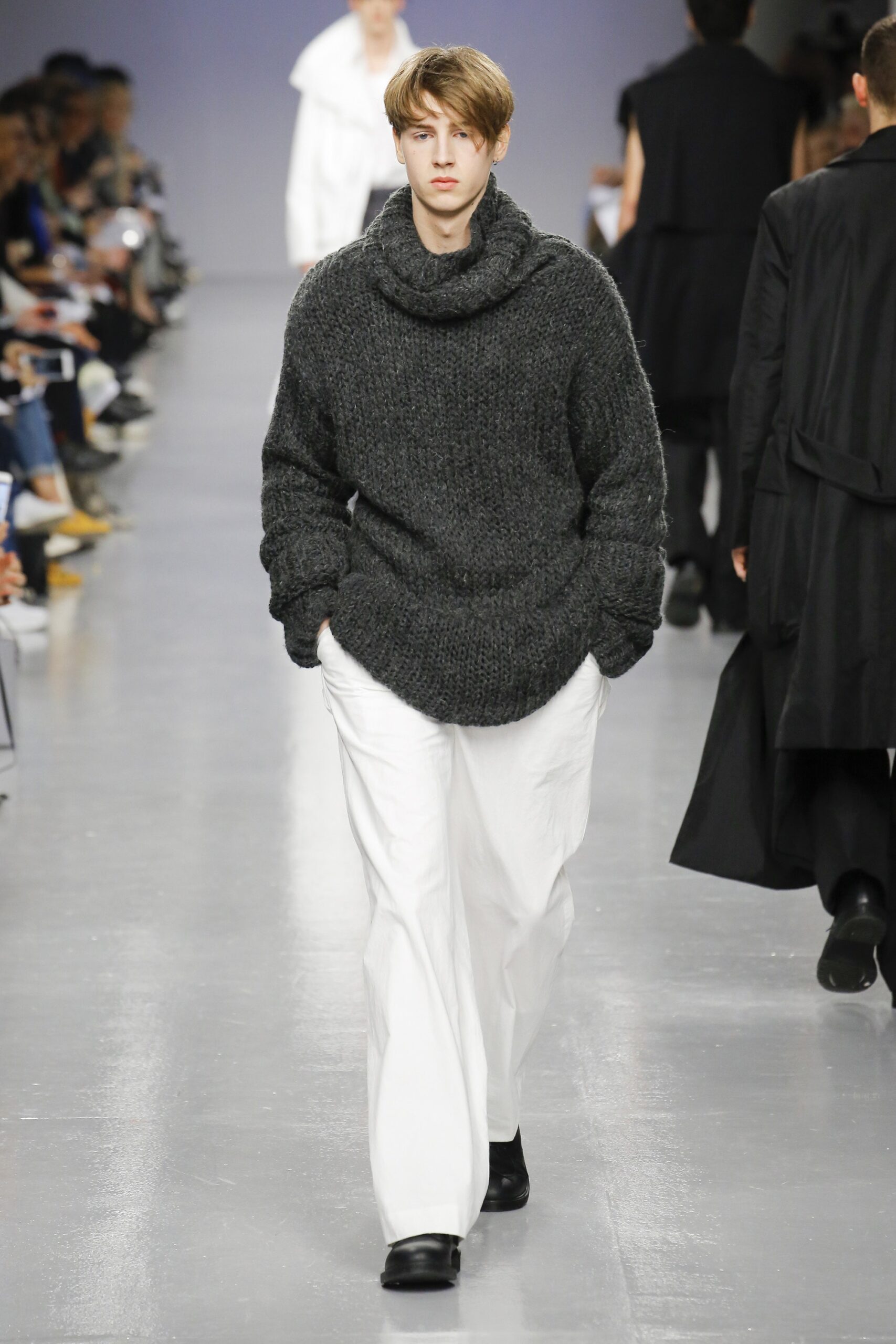 Central Saint Martins F/W 17 Look 95