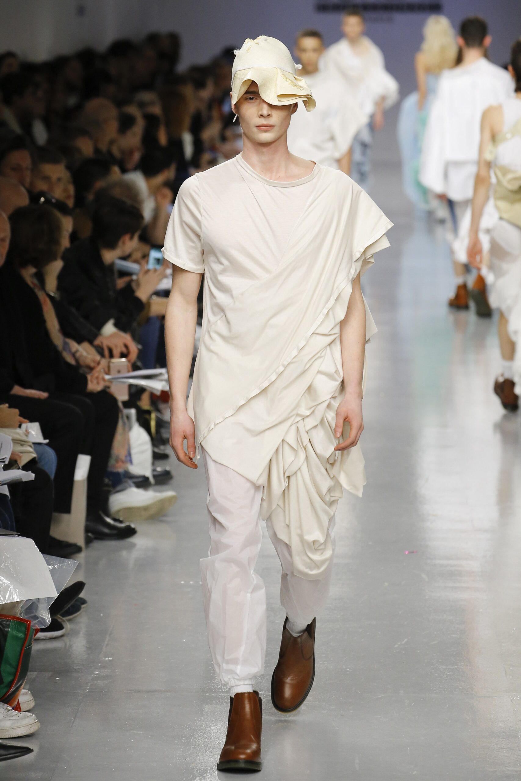Central Saint Martins F/W 17 Look 124