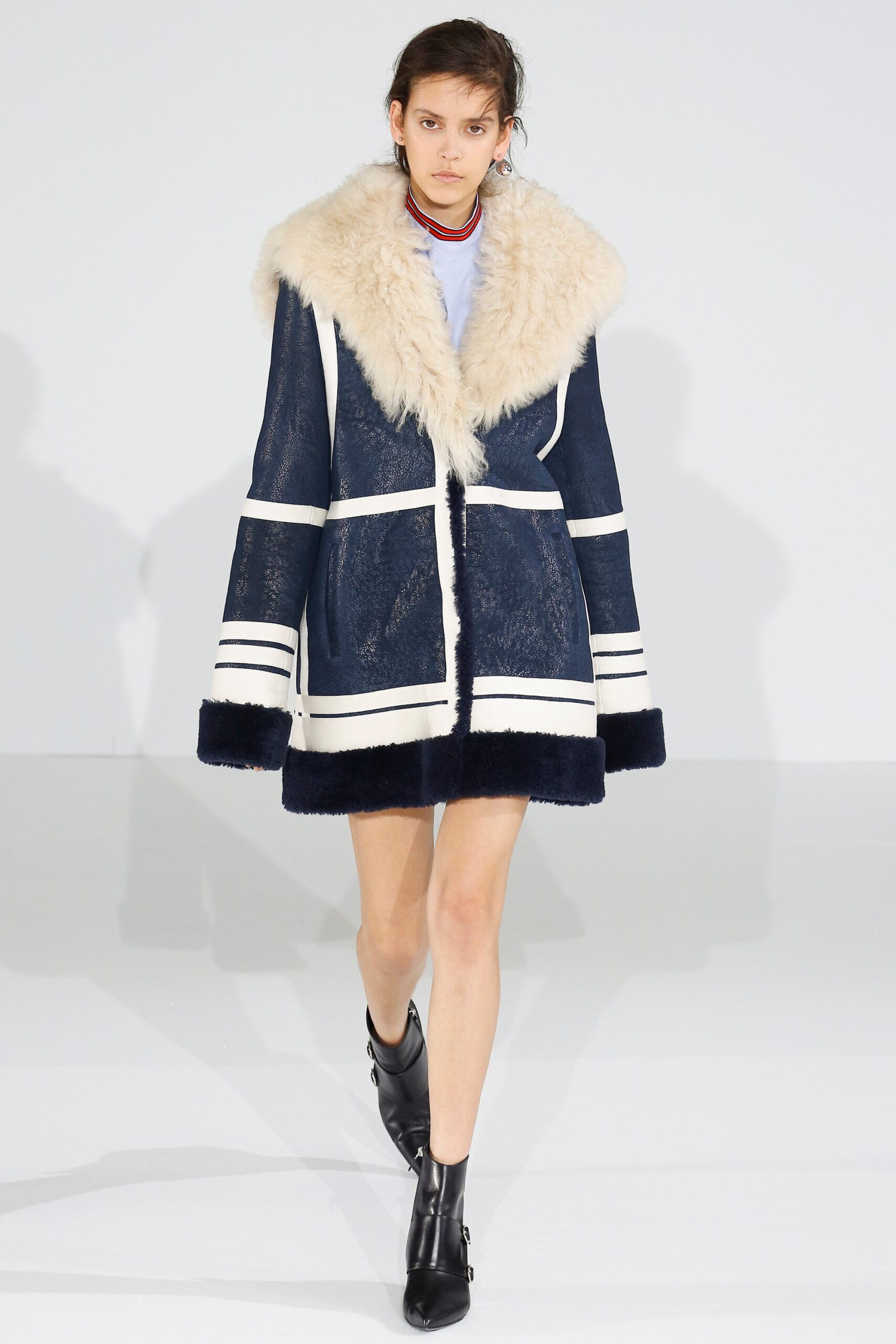 Cédric Charlier F/W 16 Look 335