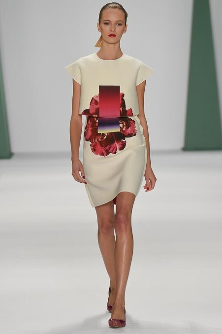Carolina Herrera S/S 15 Look 2