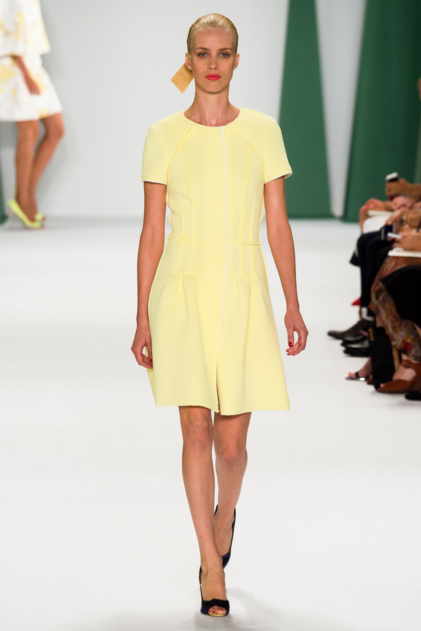 Carolina Herrera S/S 15 Look 91