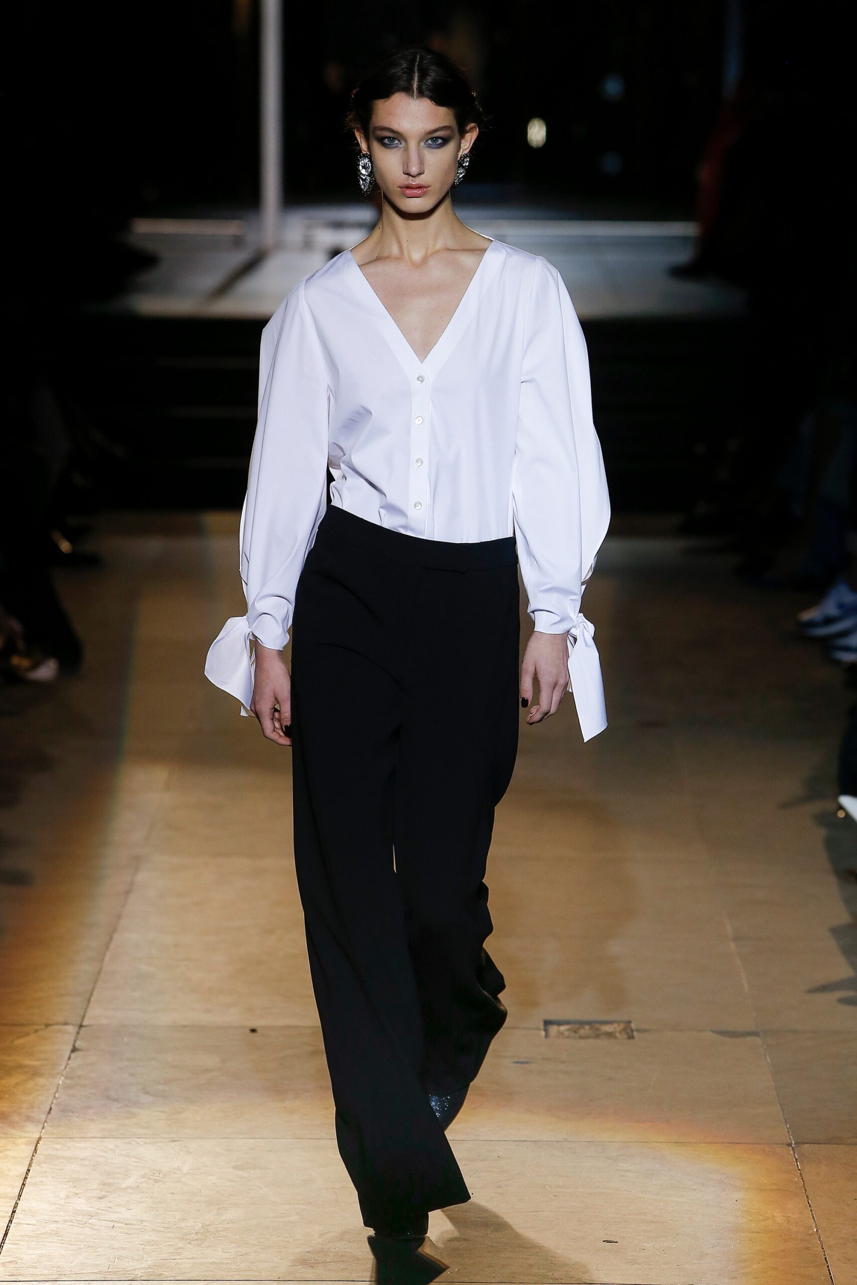 Carolina Herrera F/W 18 Look 27
