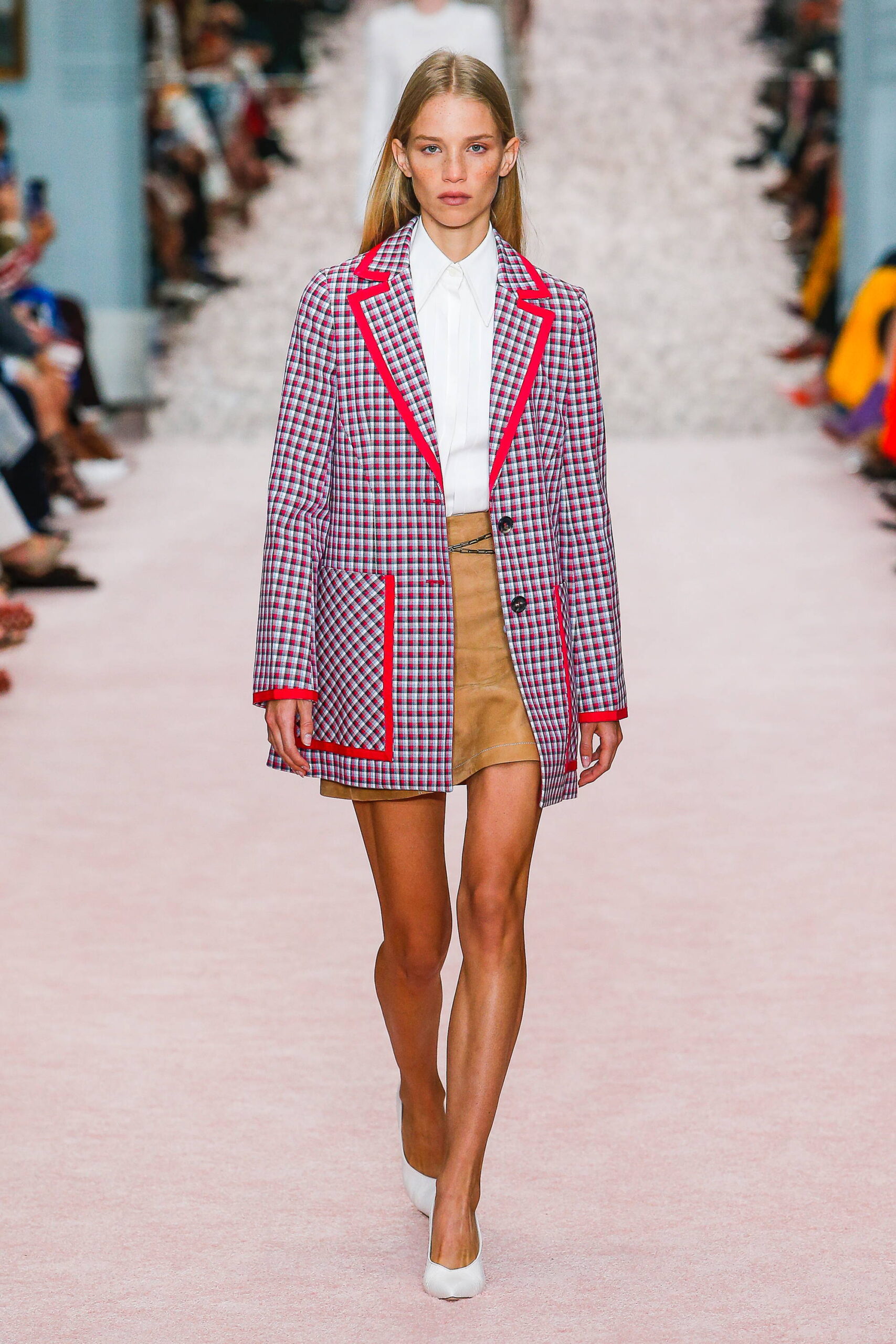 Carolina Herrera S/S 19 Look 124