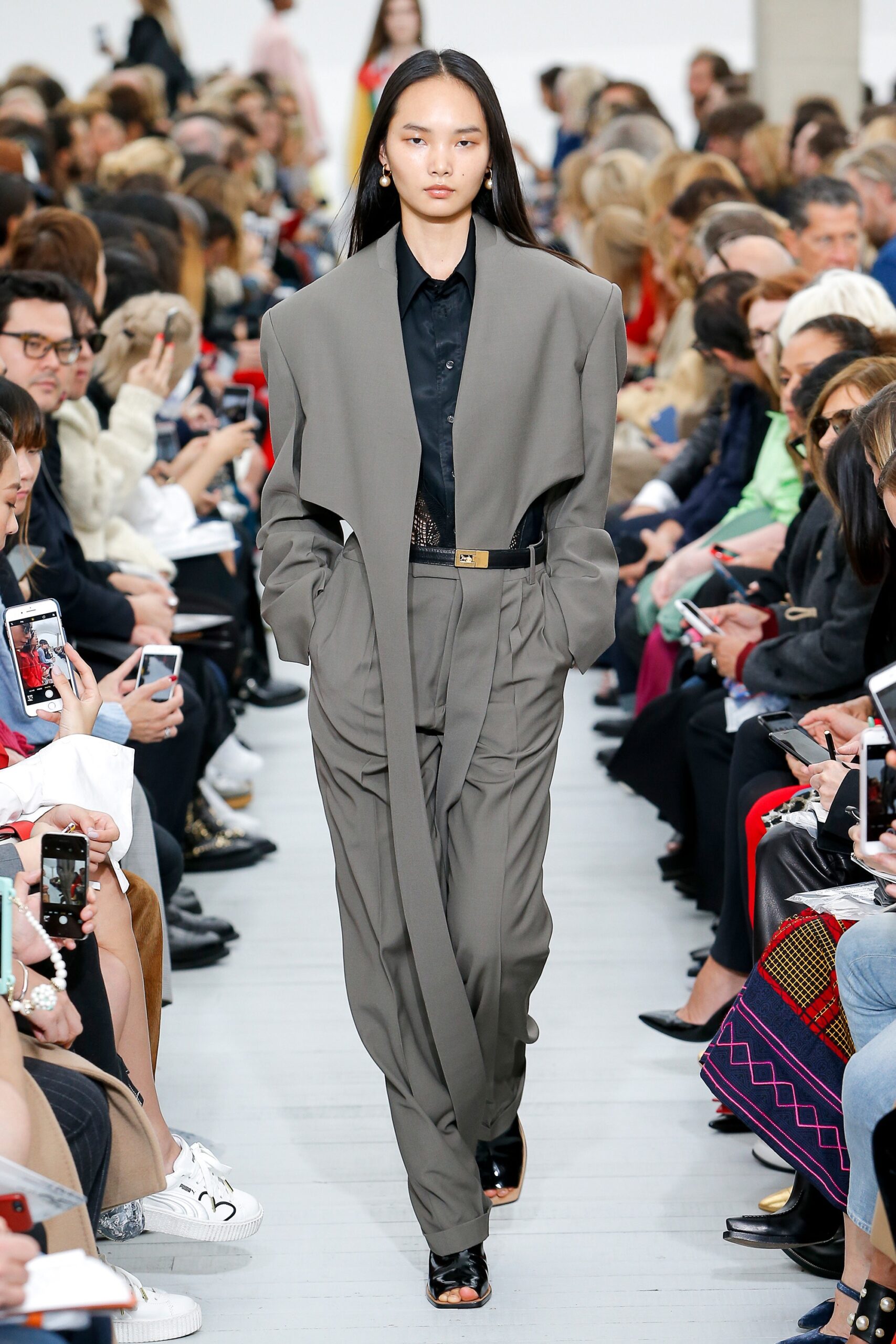 Celine S/S 18 Look 82