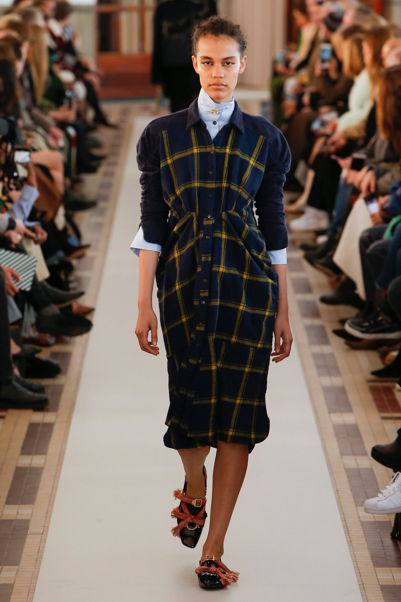 Carven F/W 18 Look 156