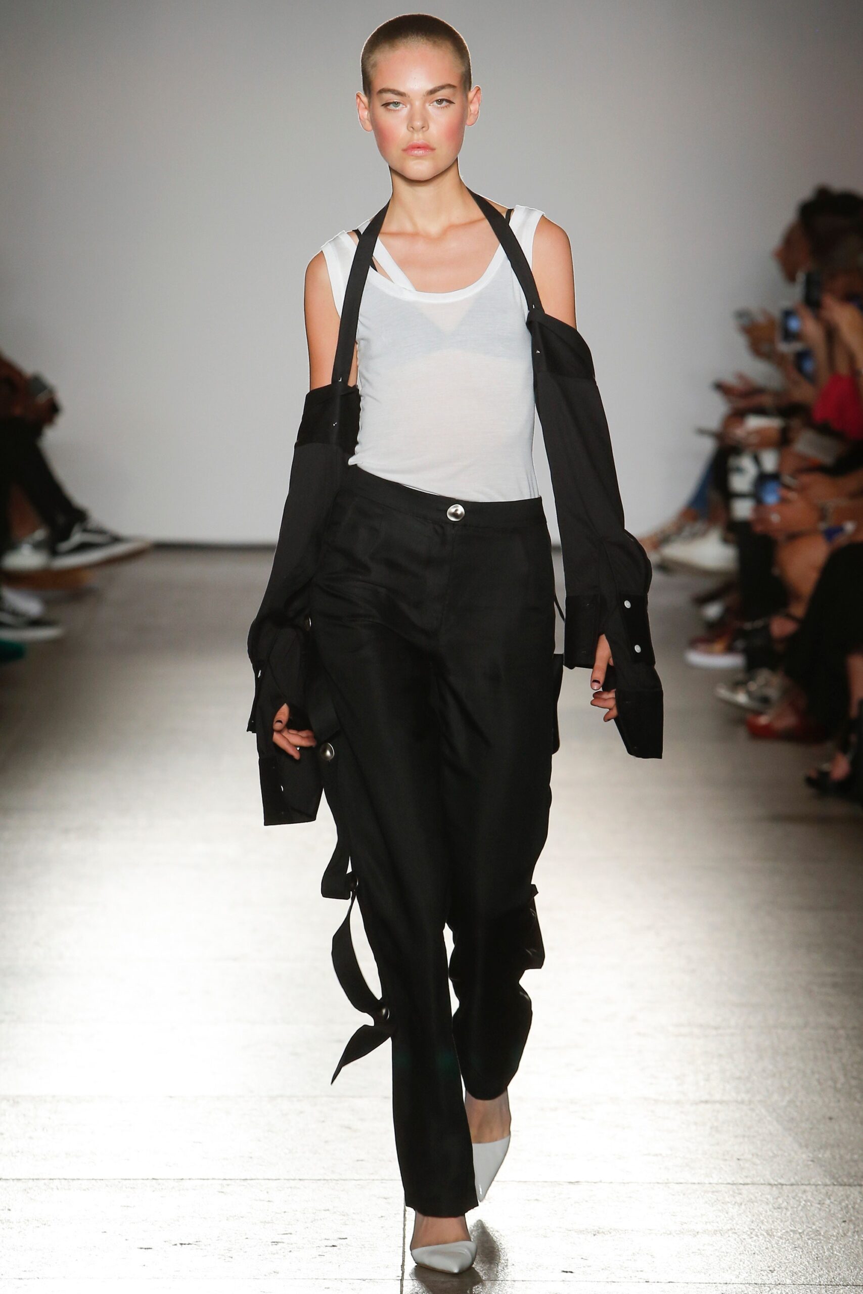 Calvin Luo S/S 18 Look 111