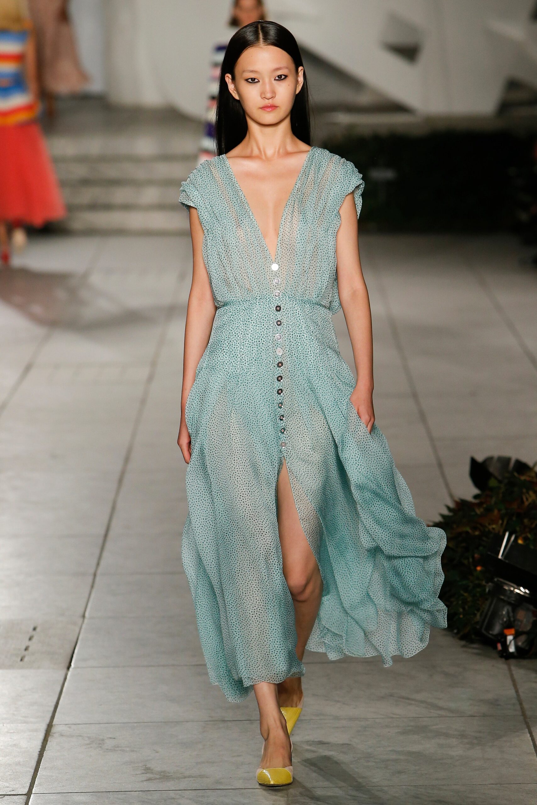 Carolina Herrera S/S 18 Look 195